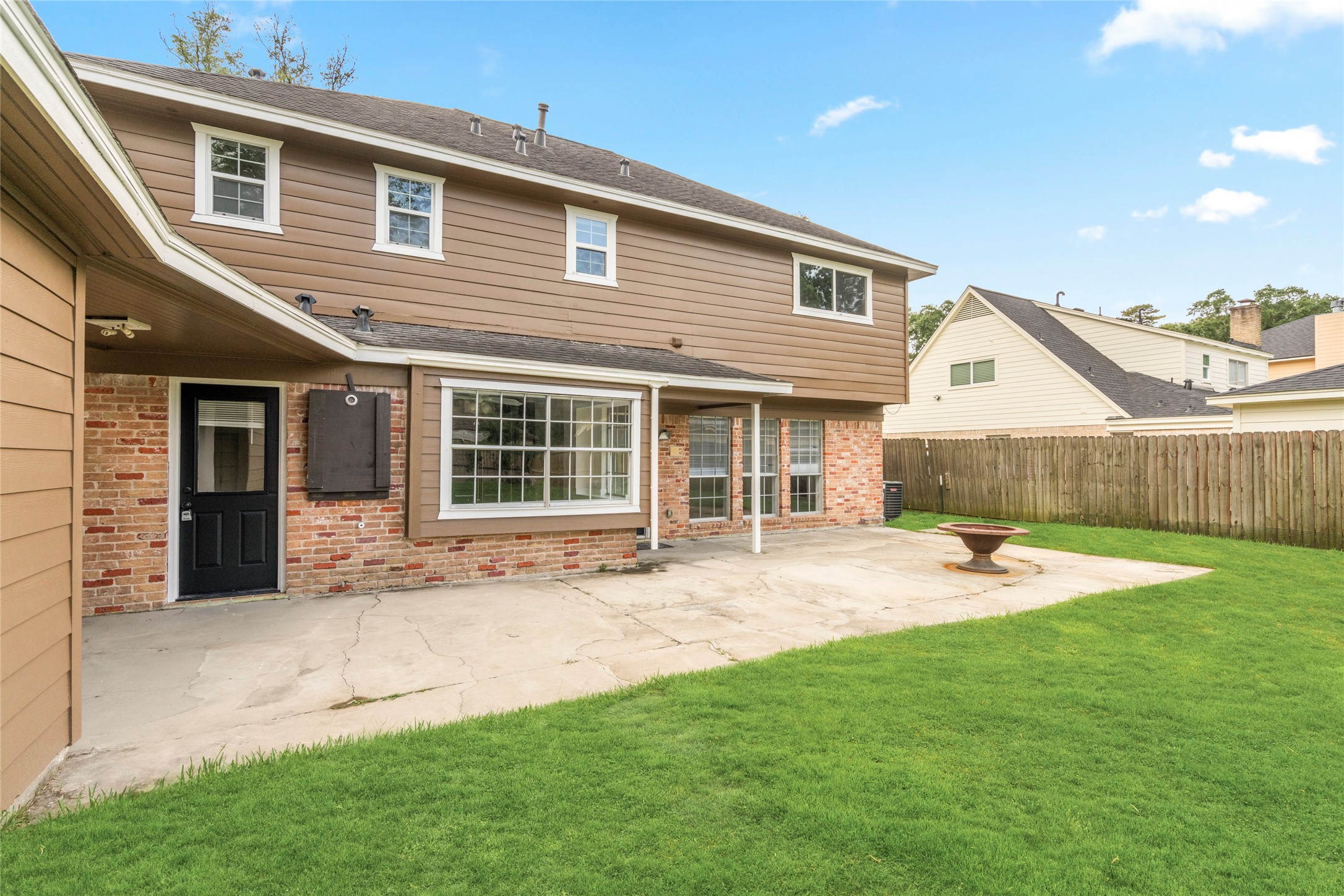 560 Landfall Lane, Conroe, TX, 77302 | 2778730 | Realty Texas LLC