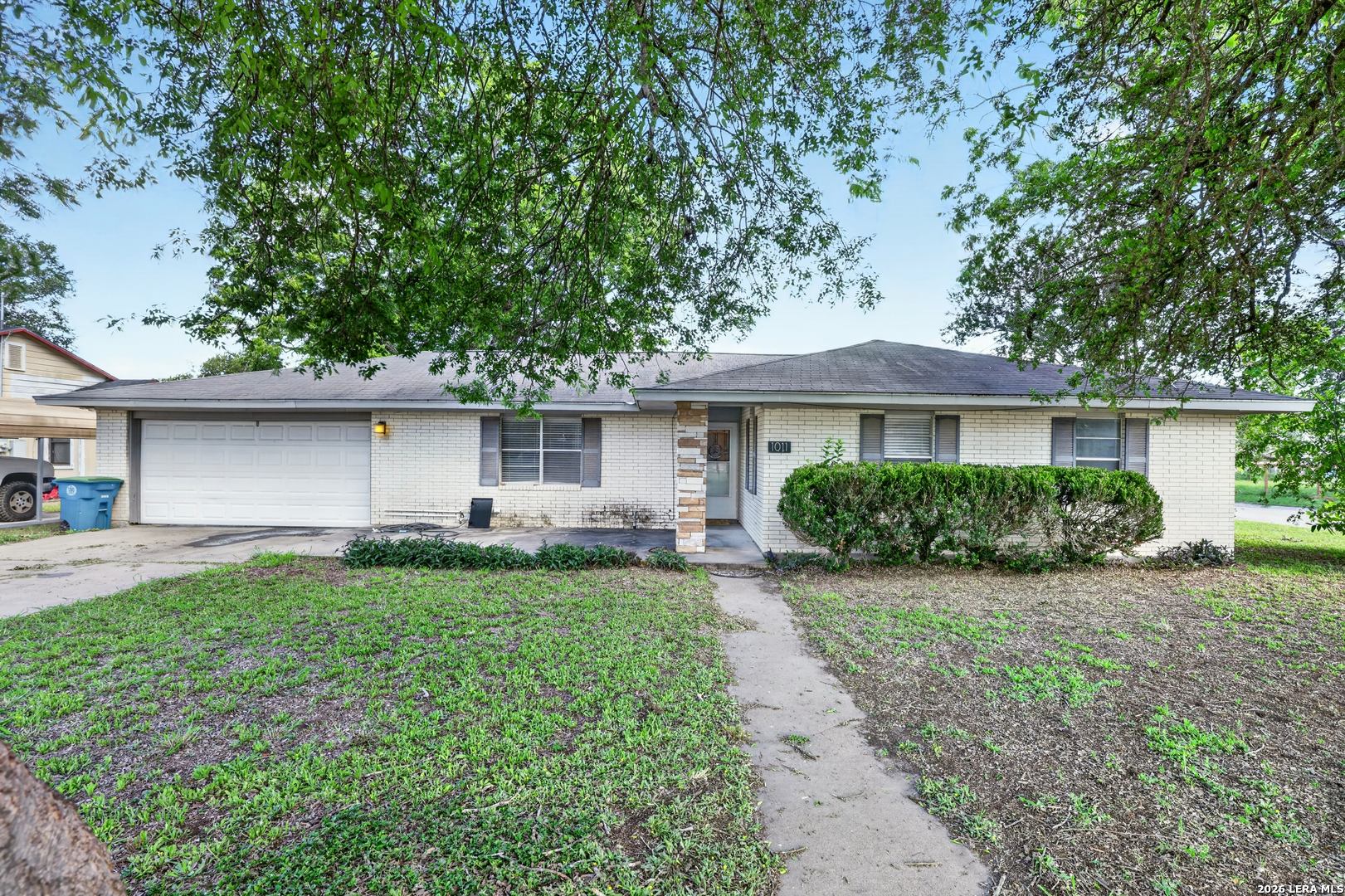 1011 E Hefferman, Beeville, TX, 78102 | 1967858 | Realty Texas LLC