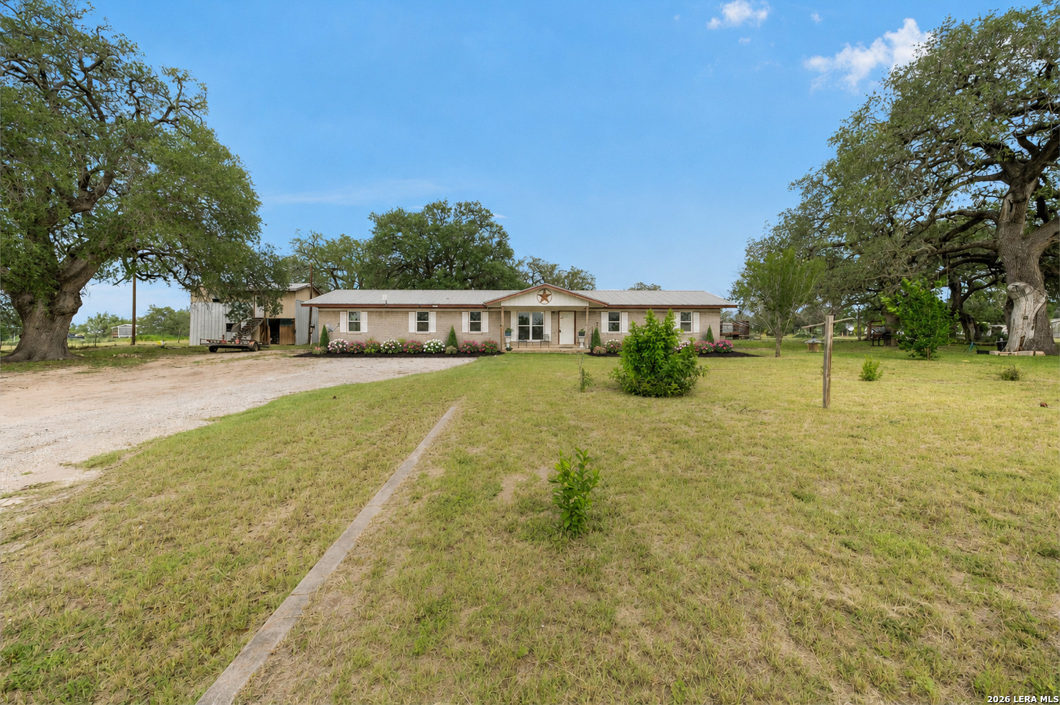 1081 County Road 773, Devine, TX, 78016 | 1968795 | Realty Texas LLC
