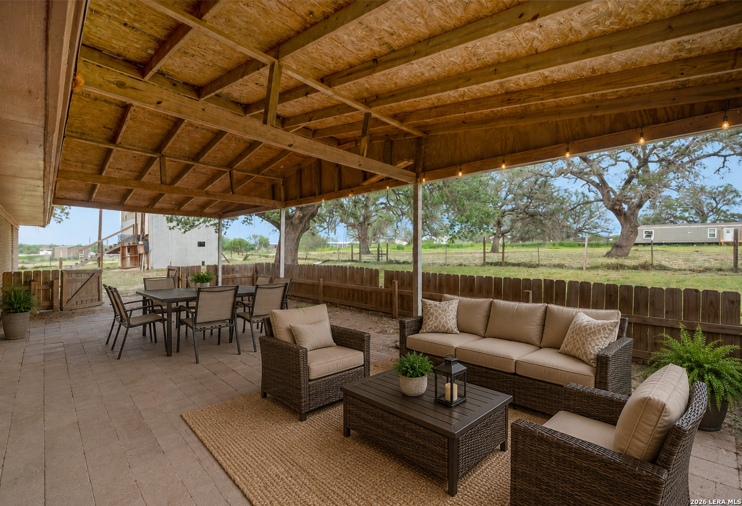 1081 County Road 773, Devine, TX, 78016 | 1968795 | Realty Texas LLC