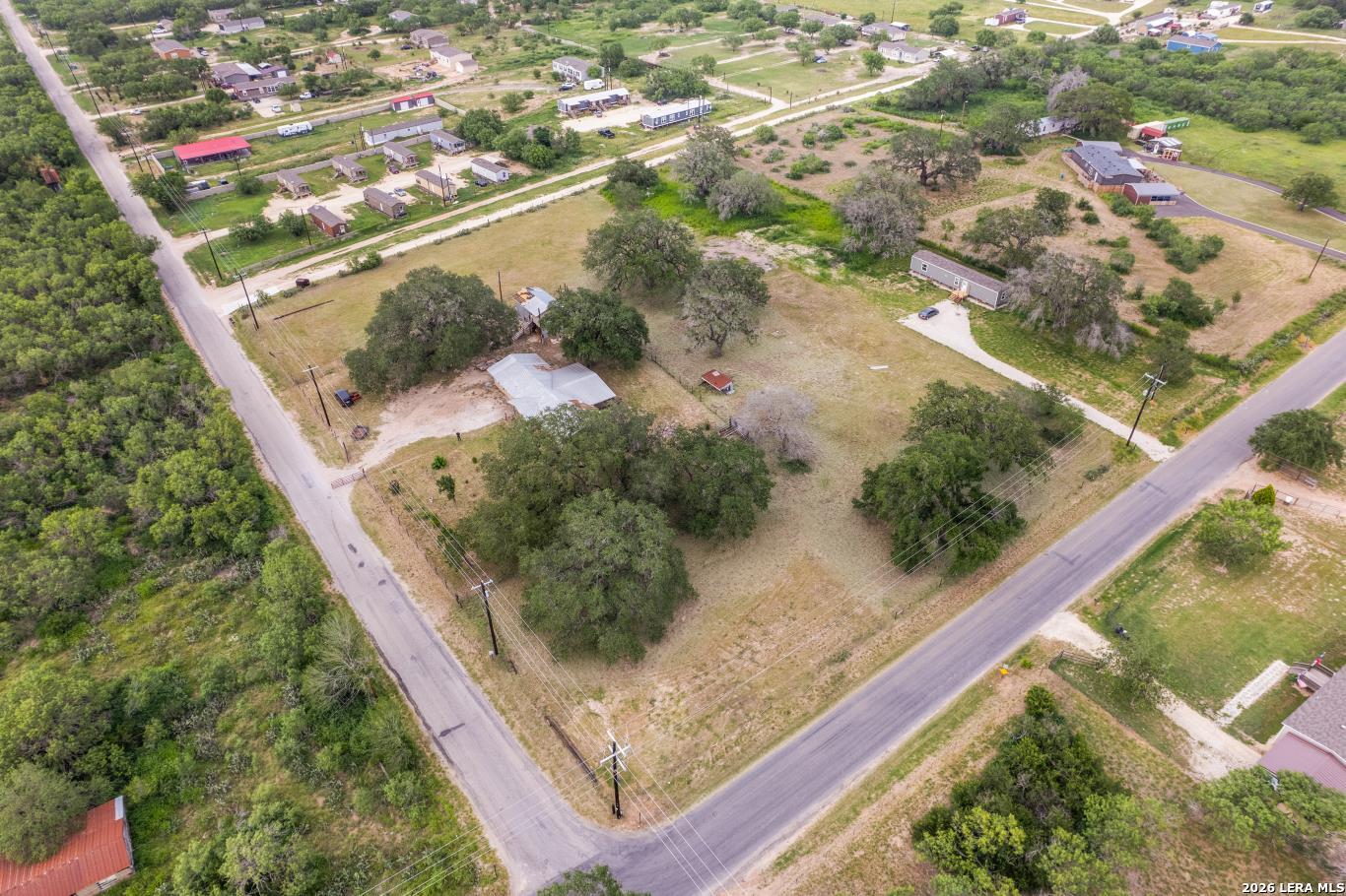 1081 County Road 773, Devine, TX, 78016 | 1968795 | Realty Texas LLC