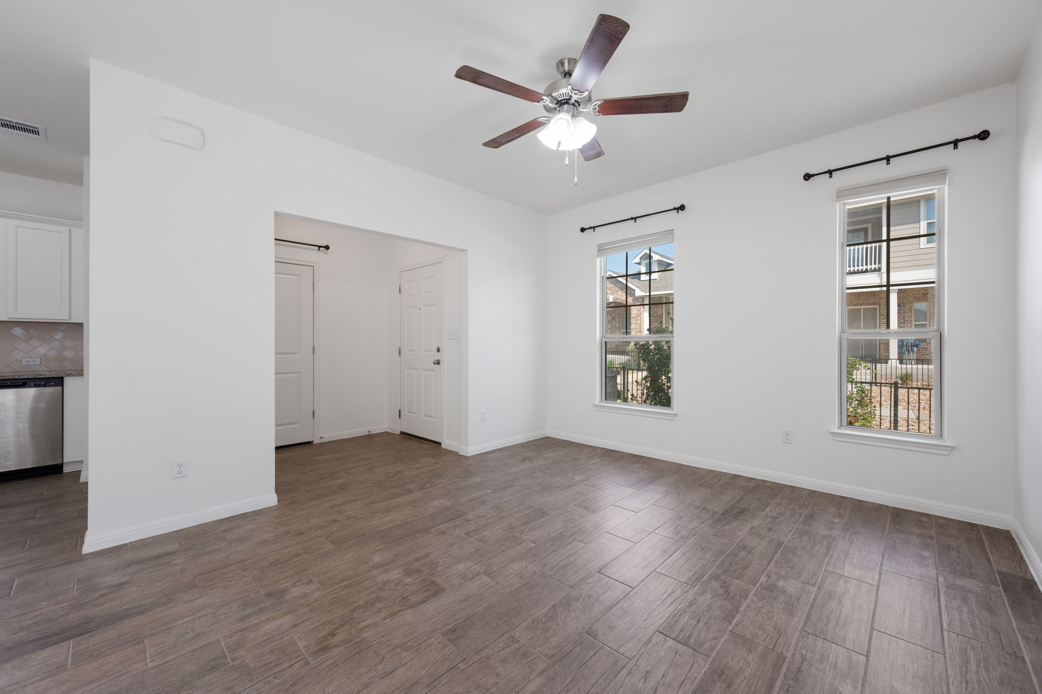 2805 Seneca PATH 31, Leander, TX, 78641 | 5734237 | Realty Texas LLC