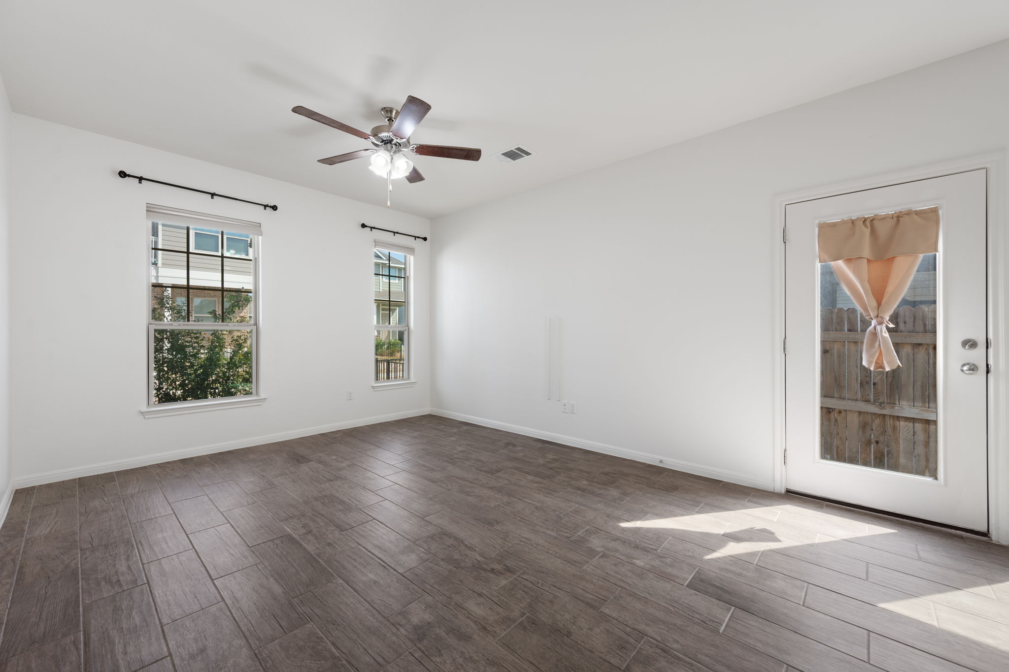 2805 Seneca PATH 31, Leander, TX, 78641 | 5734237 | Realty Texas LLC