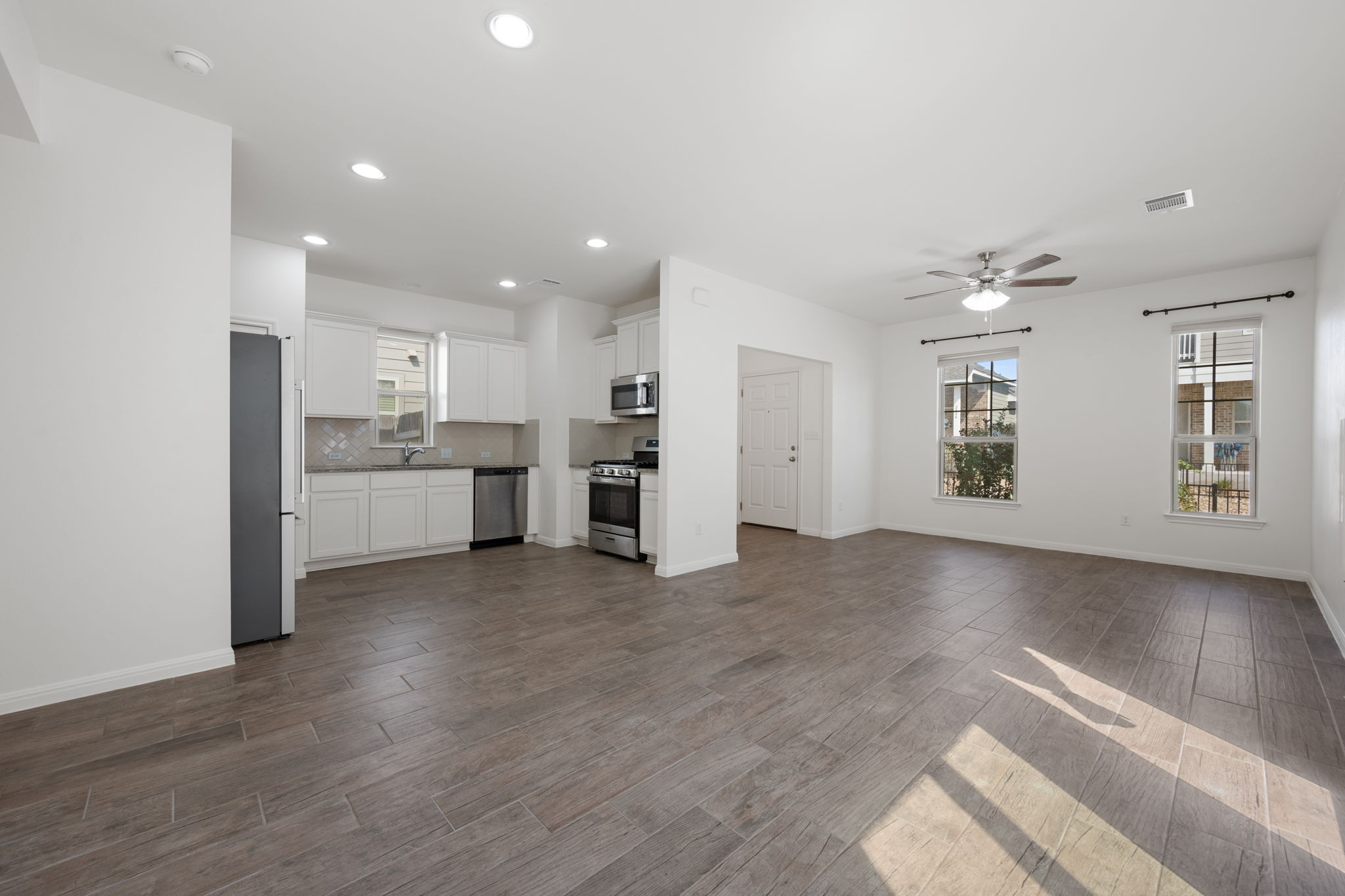 2805 Seneca PATH 31, Leander, TX, 78641 | 5734237 | Realty Texas LLC
