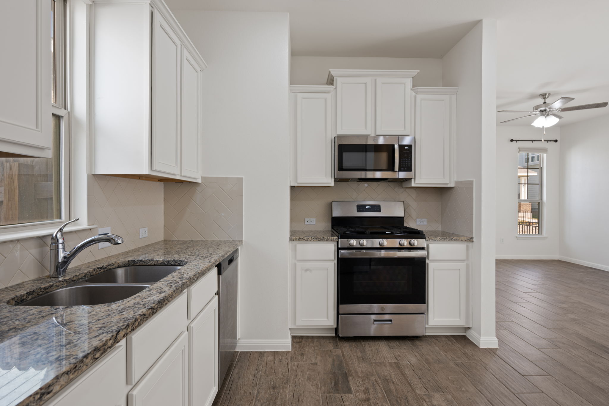 2805 Seneca PATH 31, Leander, TX, 78641 | 5734237 | Realty Texas LLC