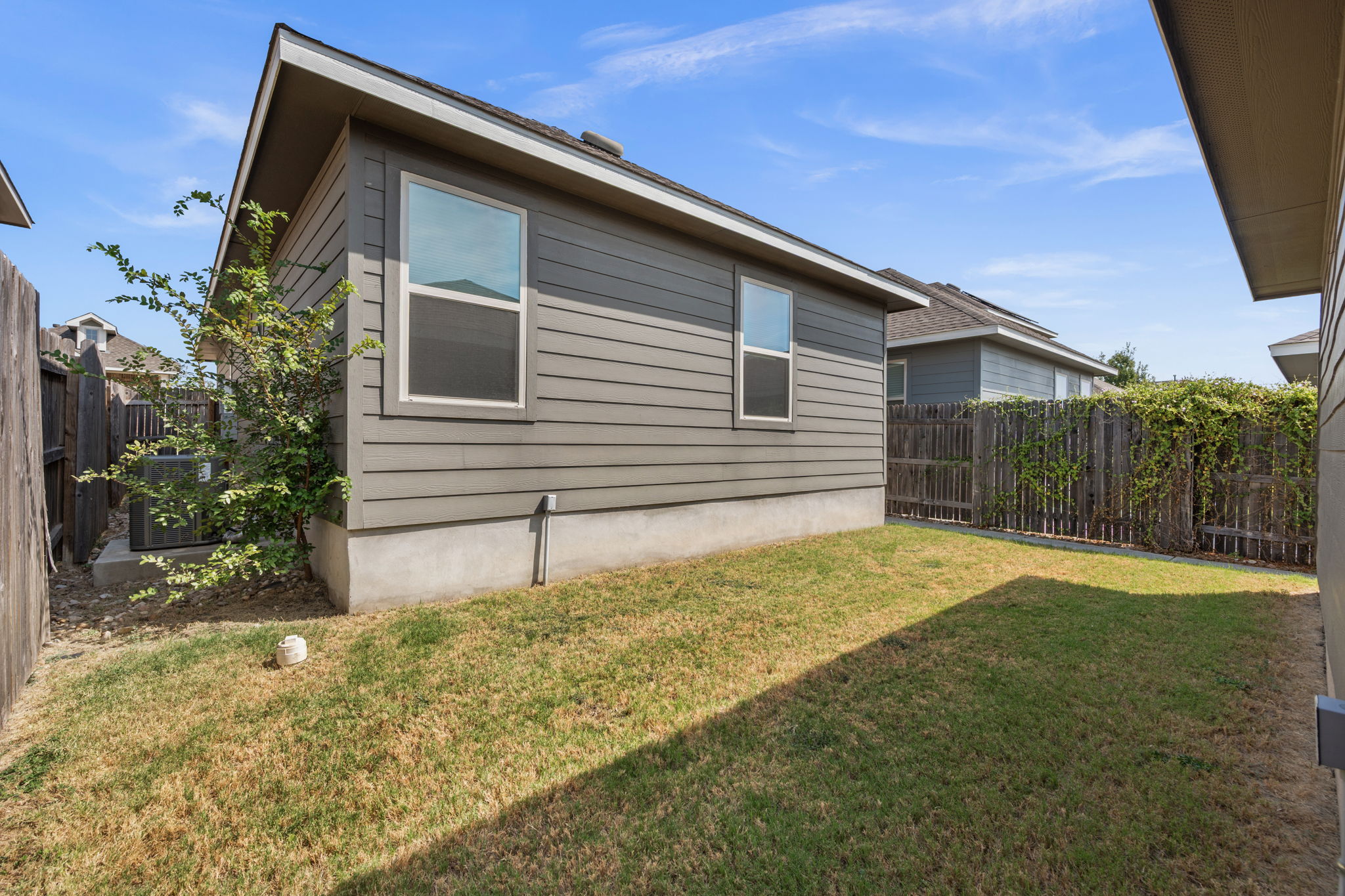 2805 Seneca PATH 31, Leander, TX, 78641 | 5734237 | Realty Texas LLC