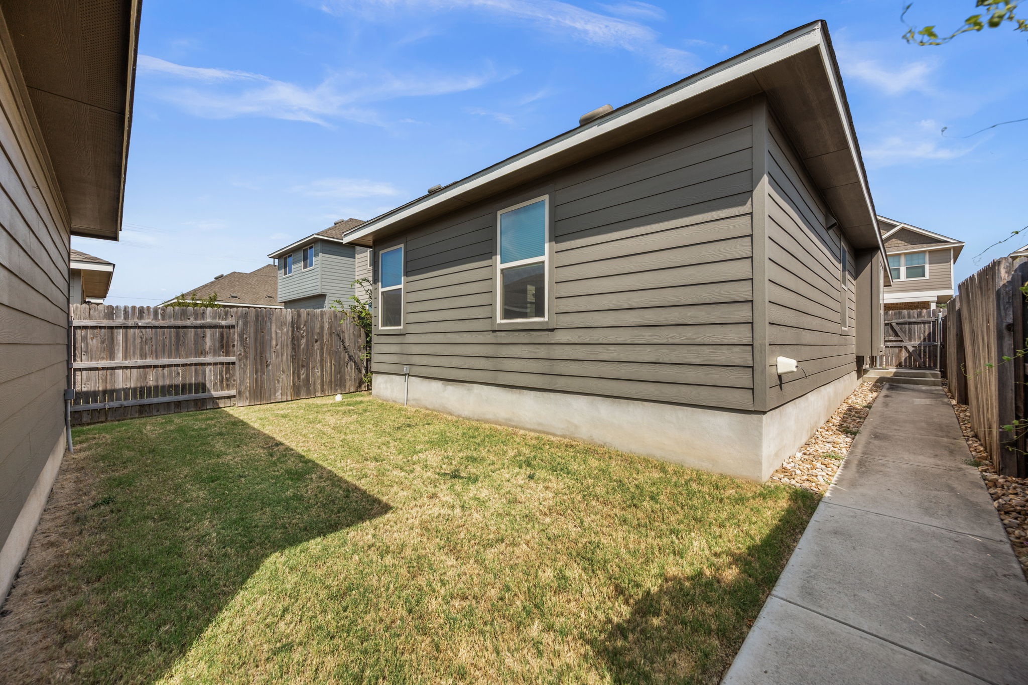 2805 Seneca PATH 31, Leander, TX, 78641 | 5734237 | Realty Texas LLC