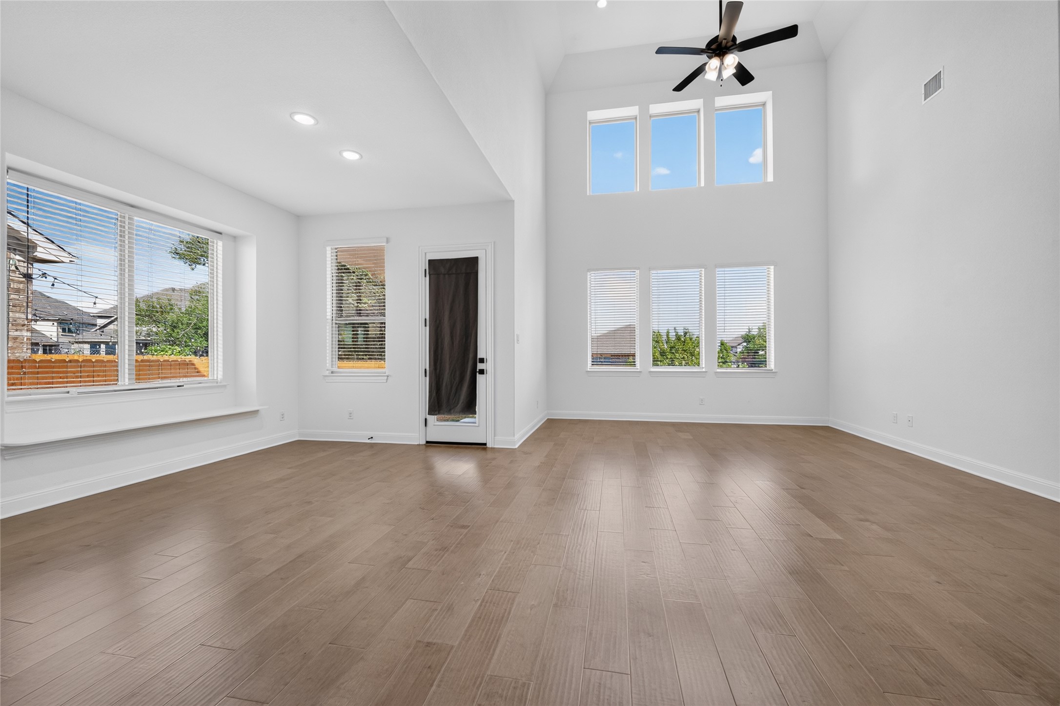 1300 Truscon PATH, Leander, TX, 78641 | 7221093 | Realty Texas LLC