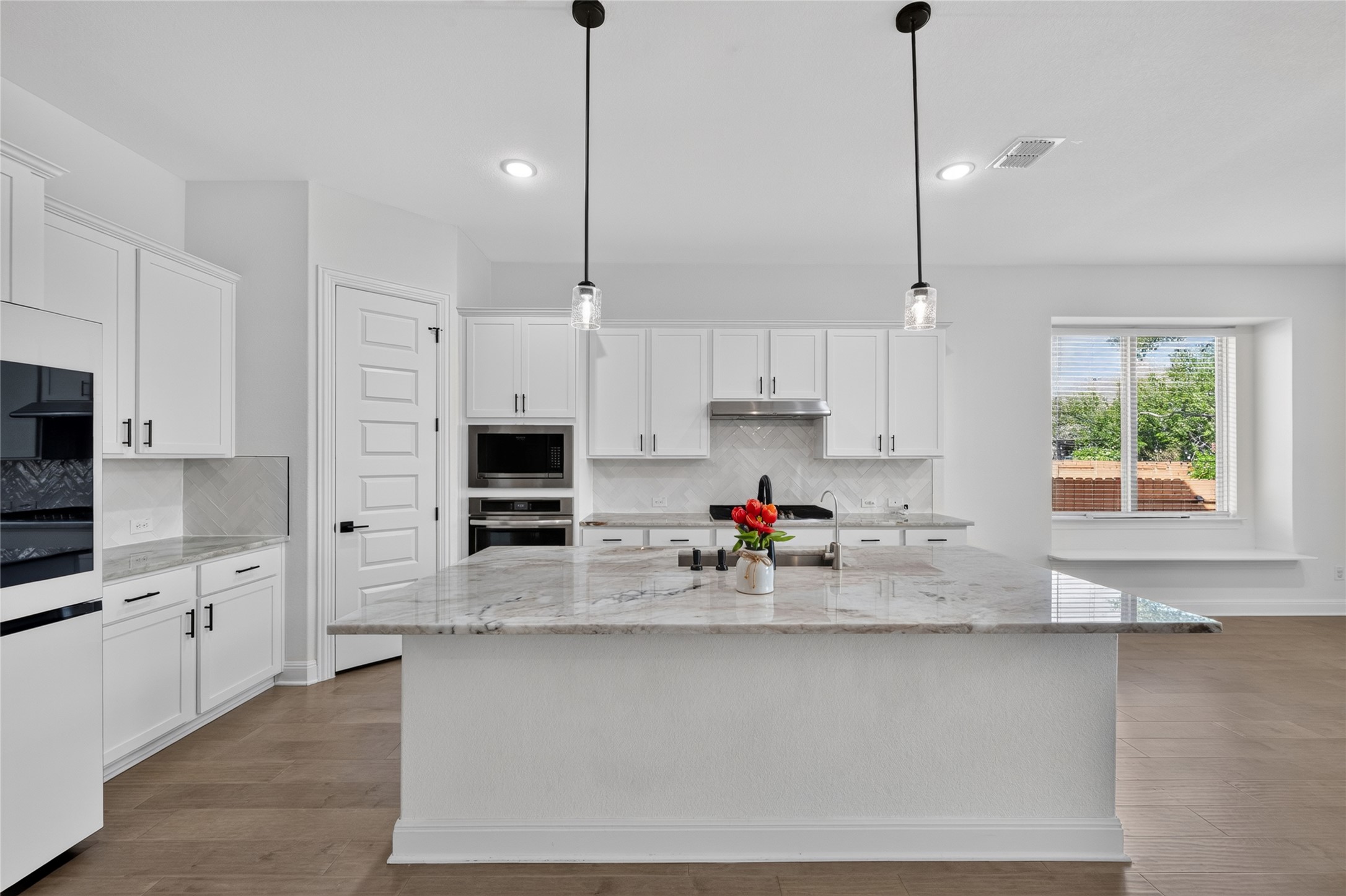 1300 Truscon PATH, Leander, TX, 78641 | 7221093 | Realty Texas LLC