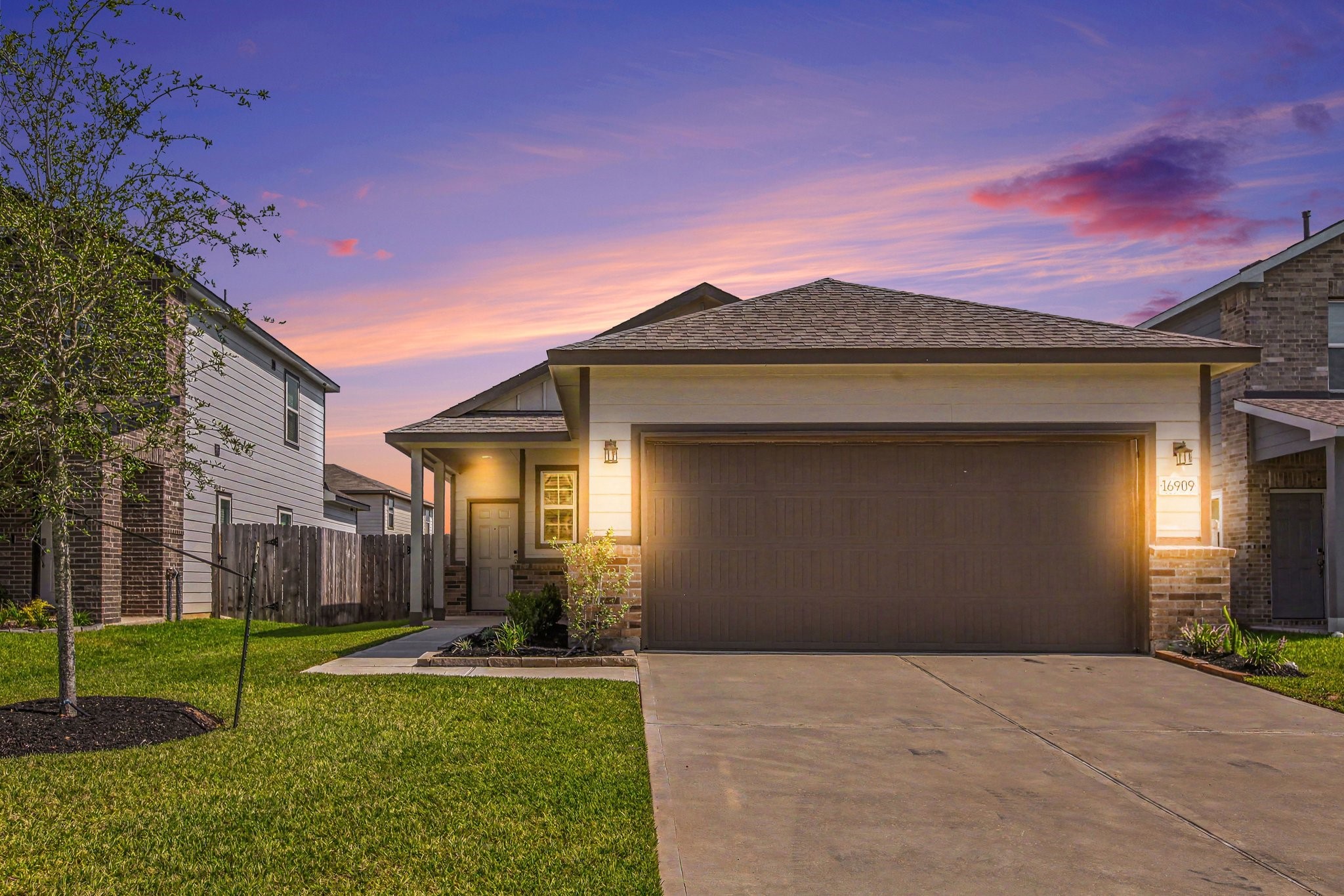 16909 Needlepoint Drive, Conroe, TX, 77302 | 41007366 | Realty Texas LLC