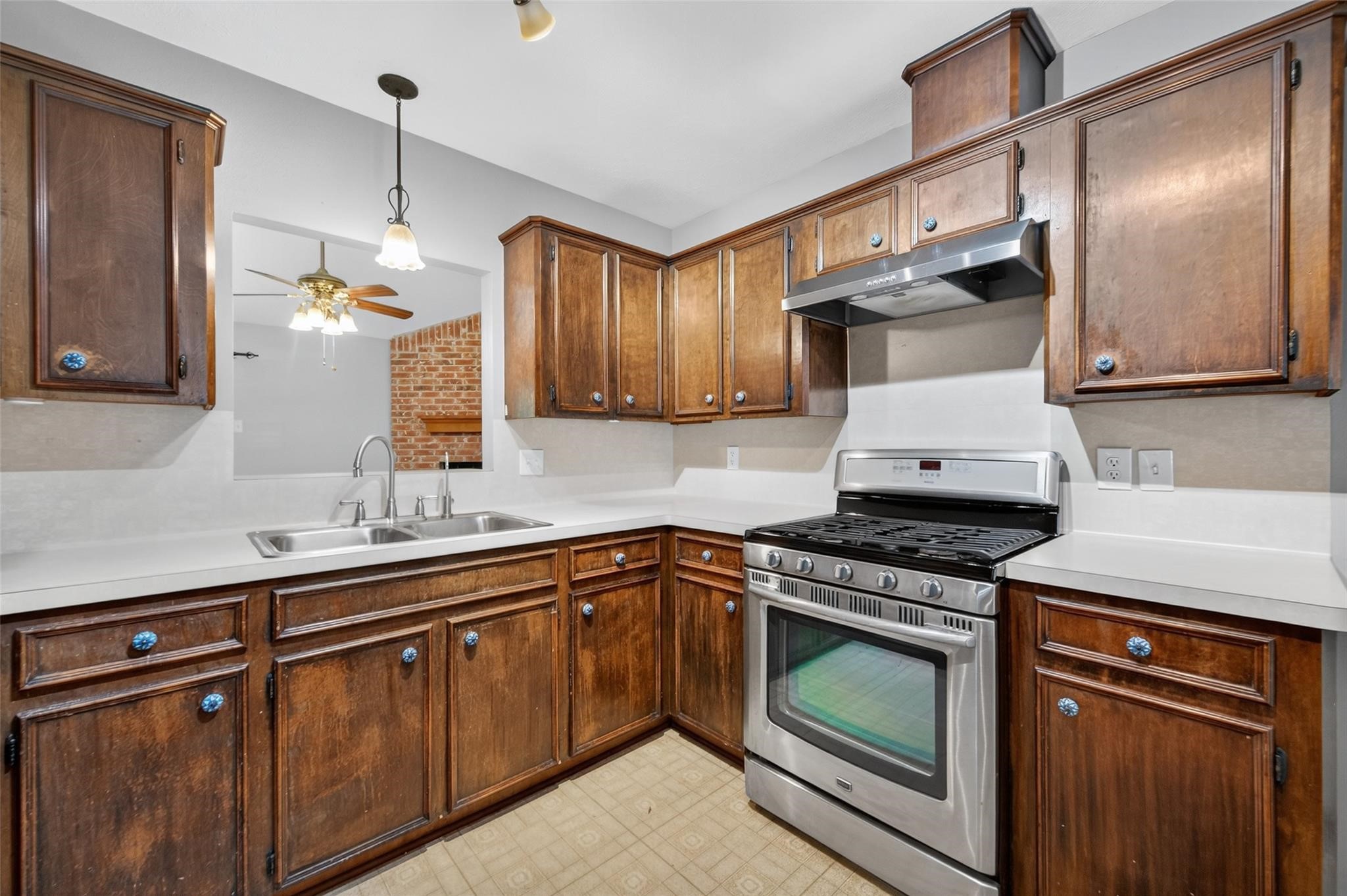 78 E Mistybreeze Circle, Spring, TX, 77381 | 83107825 | Realty Texas LLC