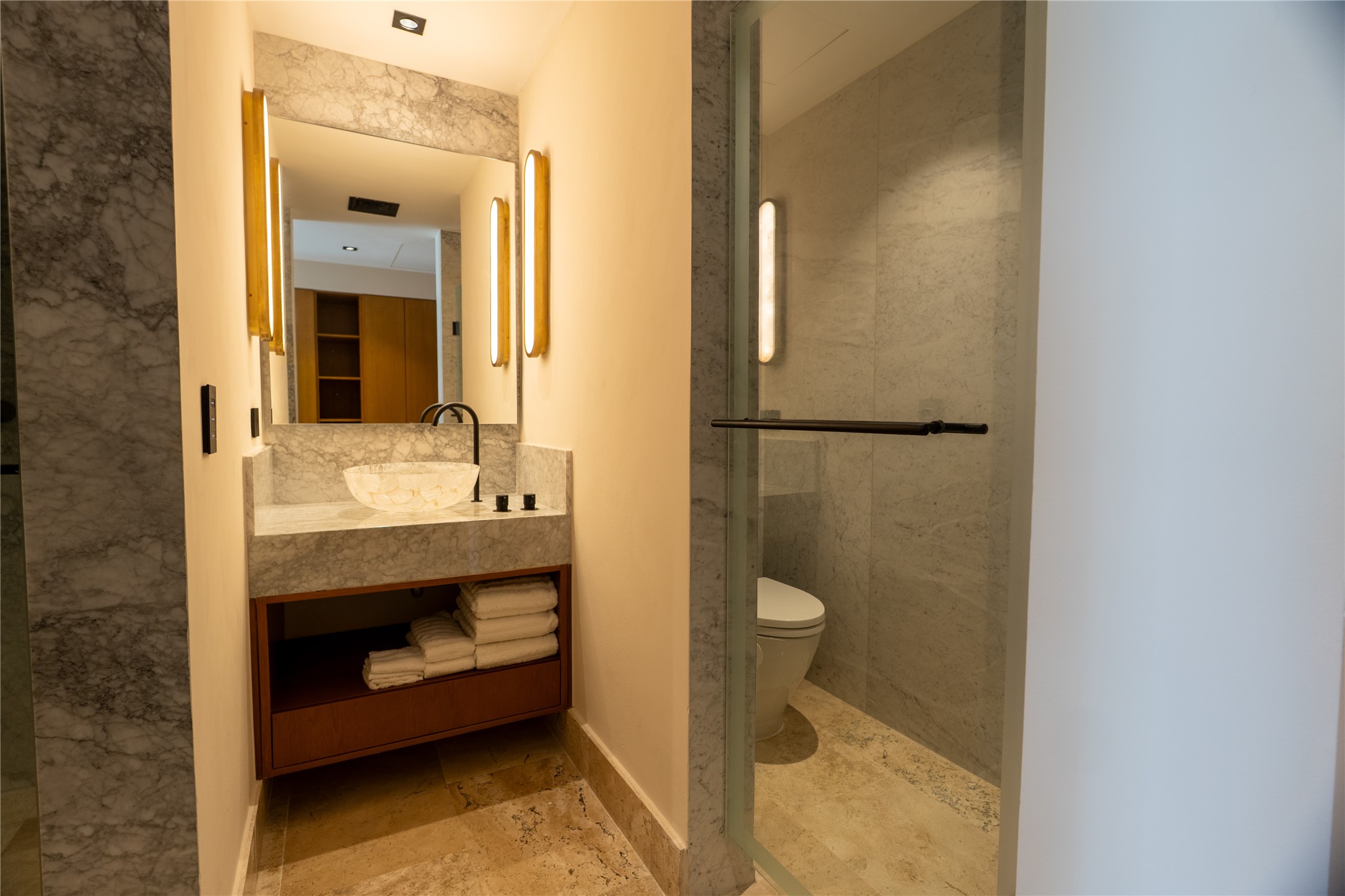 34 Casa Isla Pajaros Edificio 3, Cancun, OS, 77500 | 21387474 | Realty Texas LLC