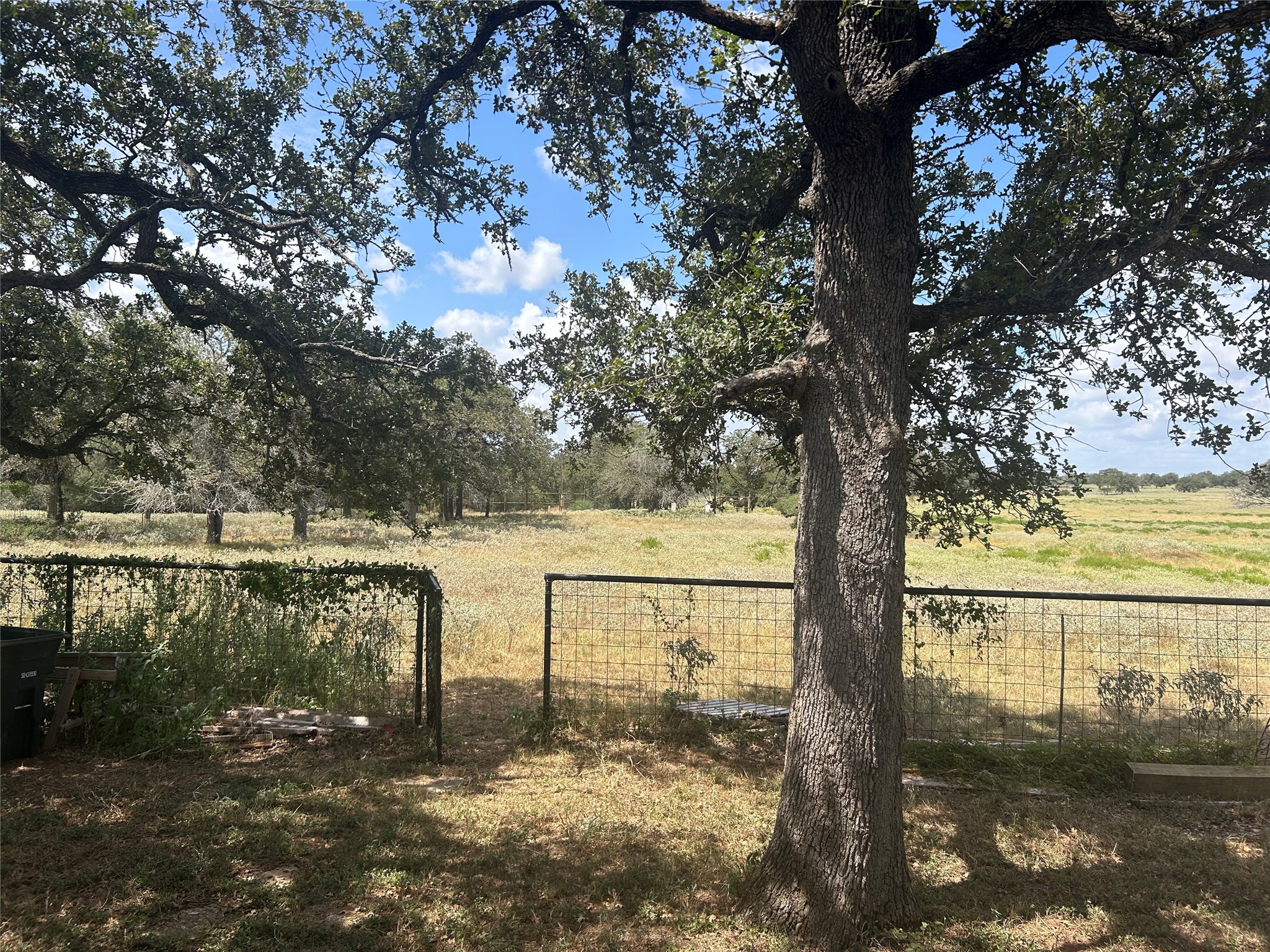 2238 Flash CIR, Luling, TX, 78648 | 1930138 | Realty Texas LLC