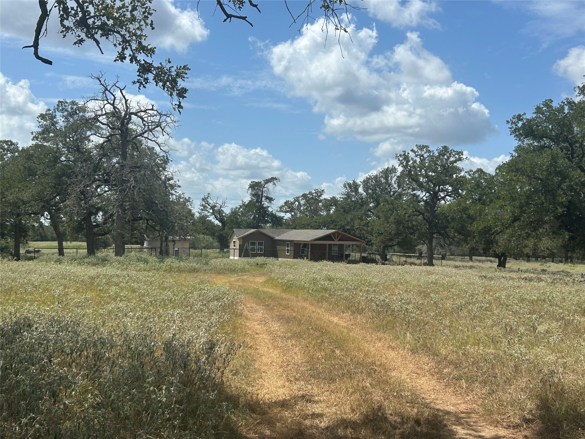 2238 Flash CIR, Luling, TX, 78648 | 1930138 | Realty Texas LLC