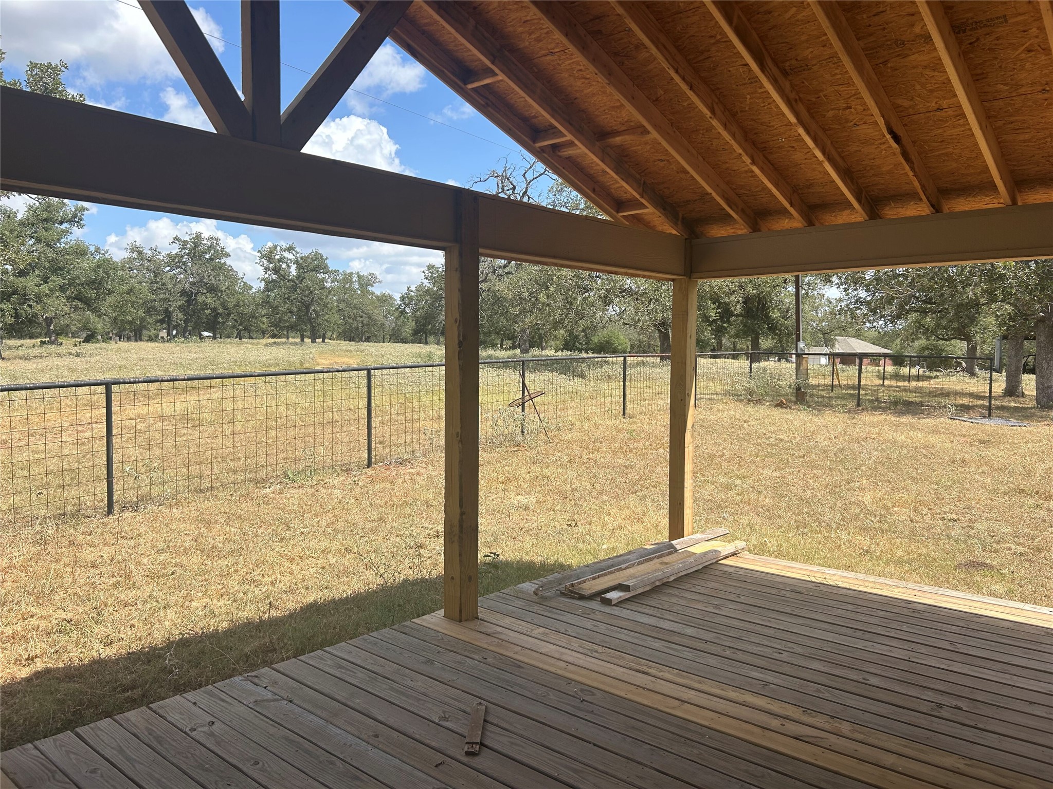 2238 Flash CIR, Luling, TX, 78648 | 1930138 | Realty Texas LLC