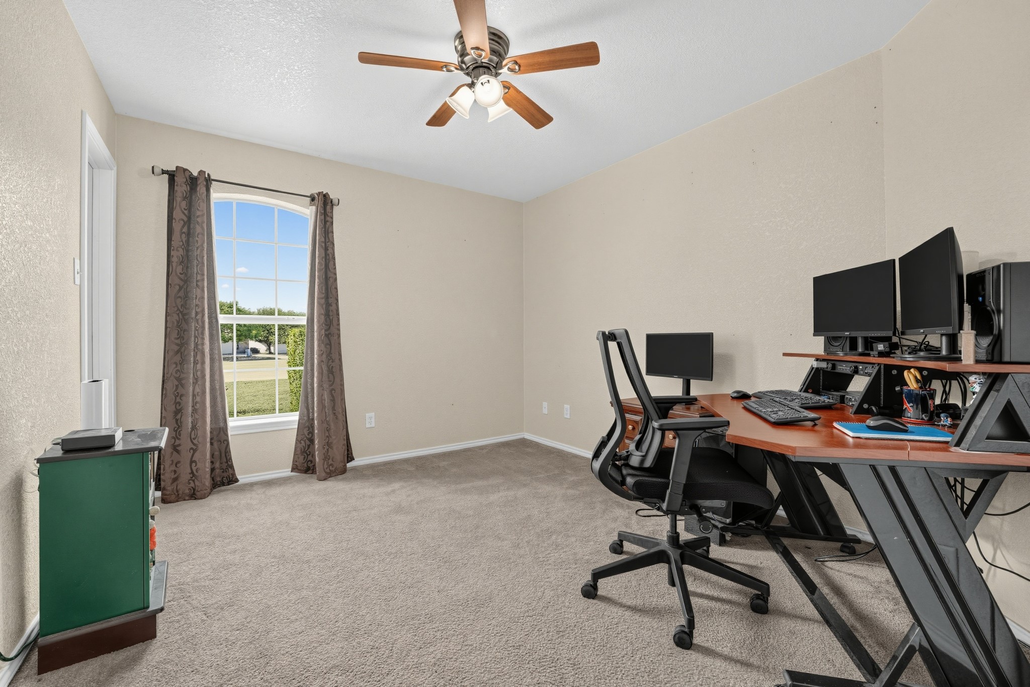 823 Ruby CT, Jarrell, TX, 76537 | 5194508 | Realty Texas LLC