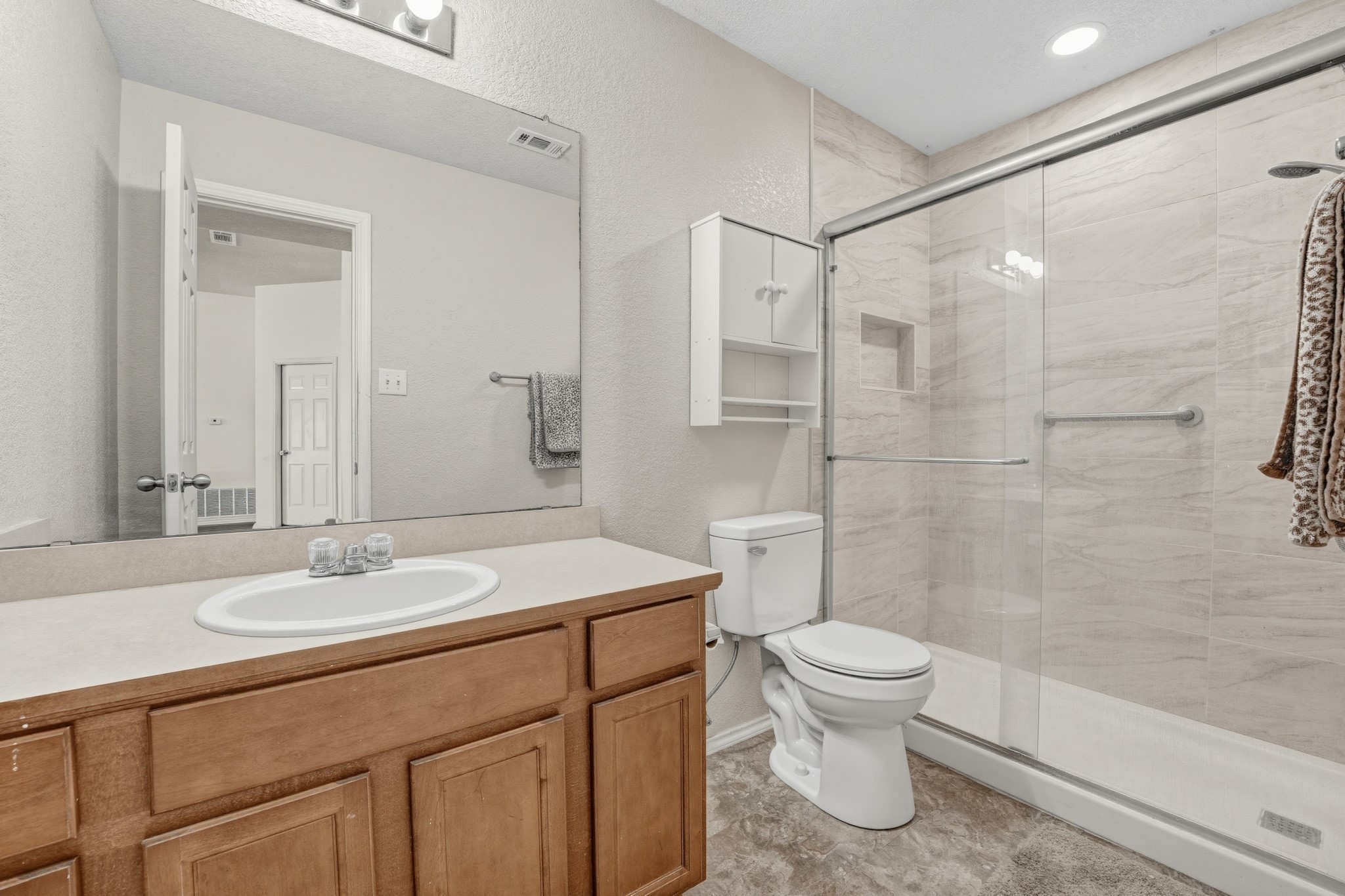 823 Ruby CT, Jarrell, TX, 76537 | 5194508 | Realty Texas LLC