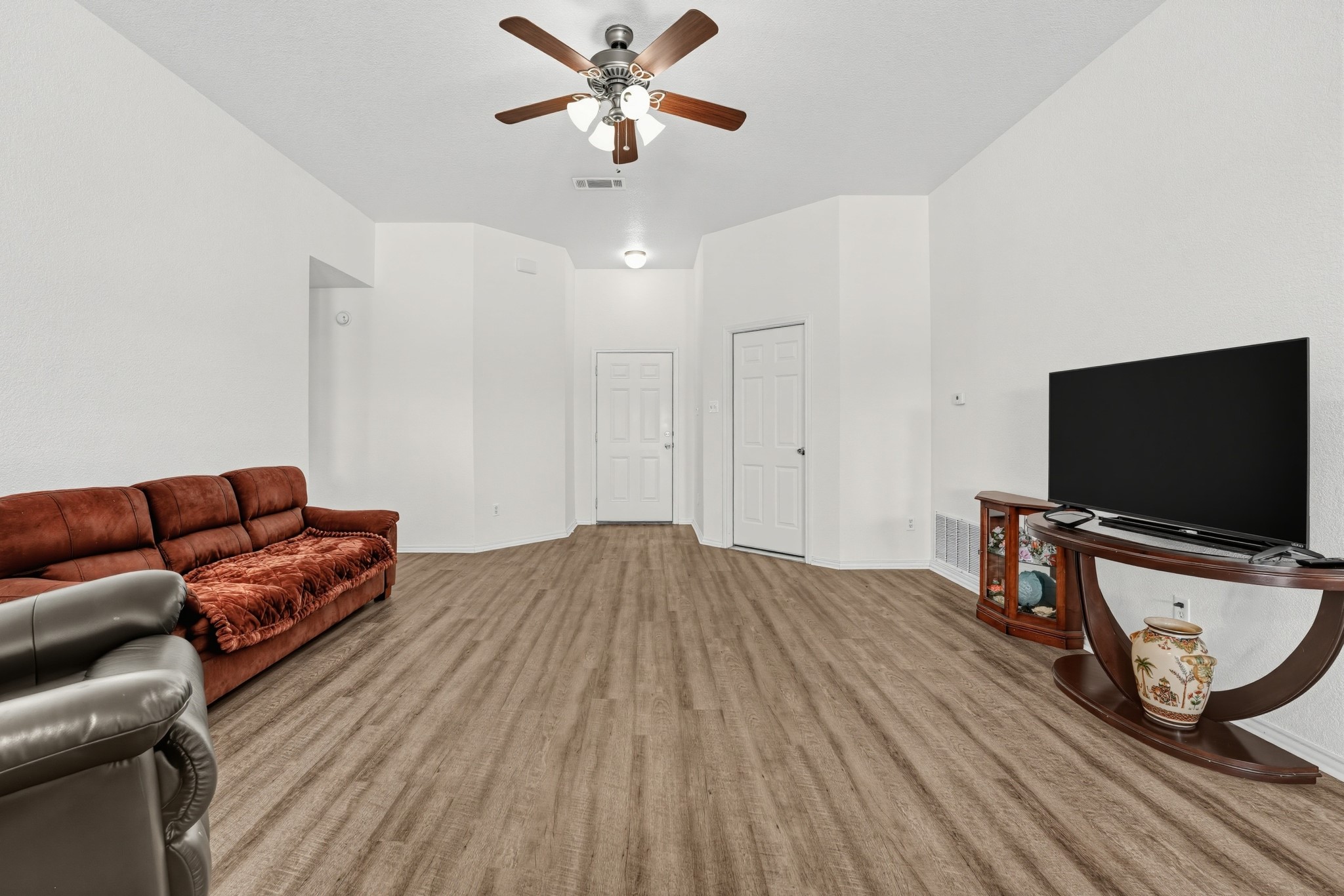 823 Ruby CT, Jarrell, TX, 76537 | 5194508 | Realty Texas LLC