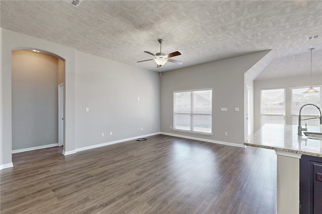 2043 Positano Loop, Bryan, TX, 77808 | 26011738 | Realty Texas LLC