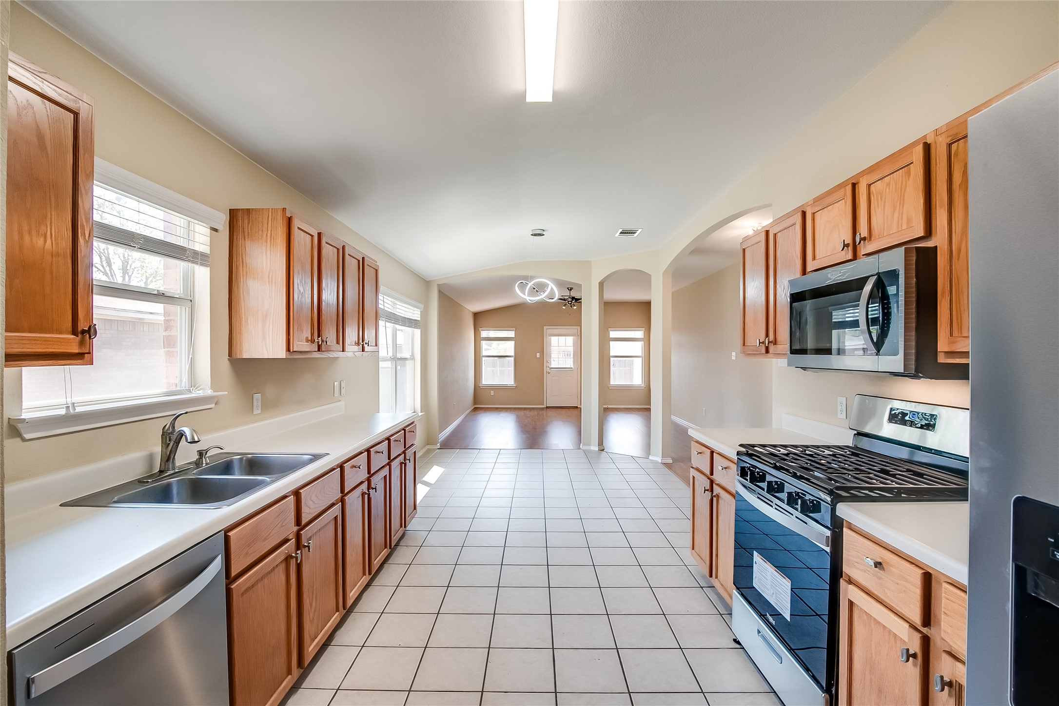 602 McCarthur DR, Leander, TX, 78641 | 5377499 | Realty Texas LLC