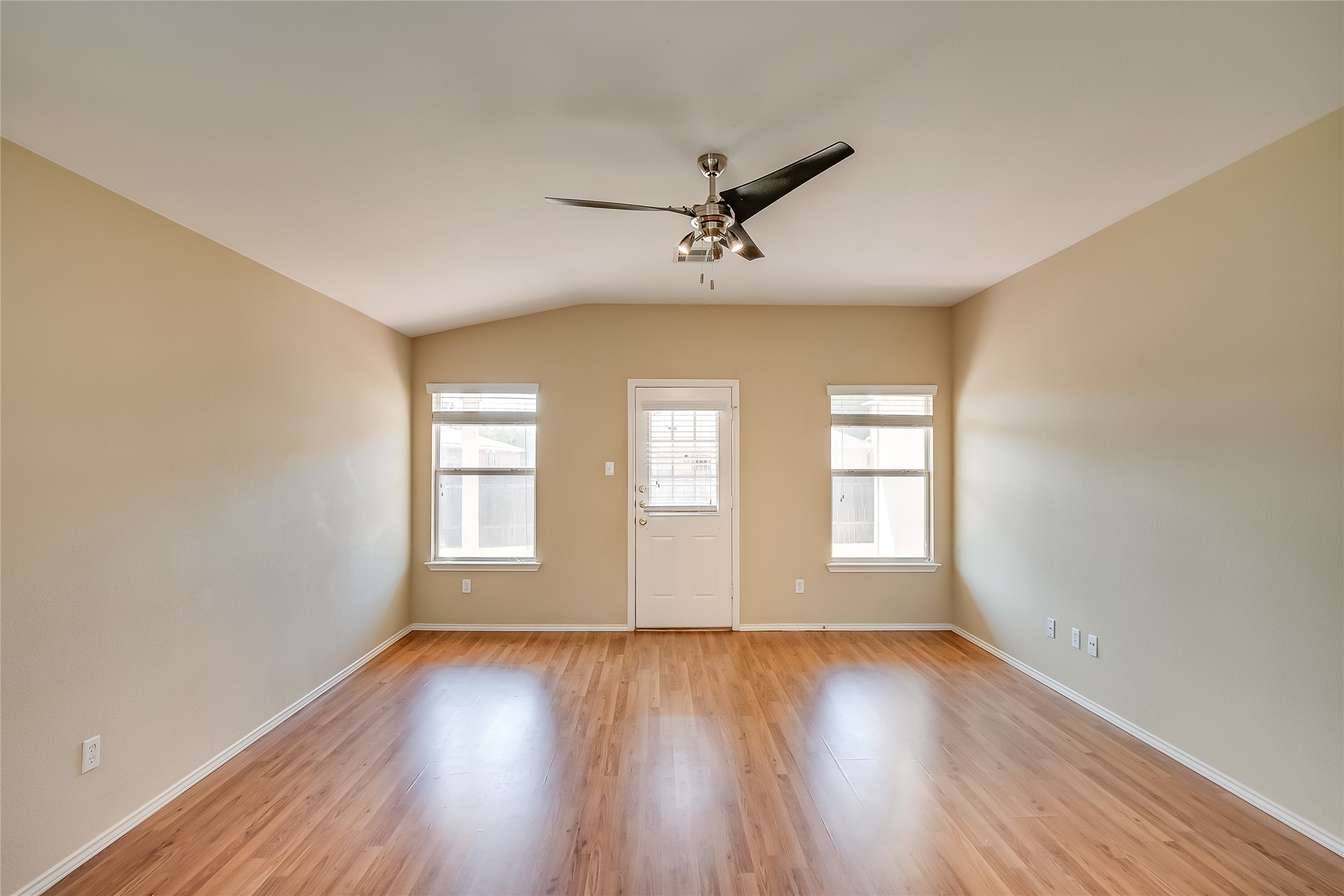 602 McCarthur DR, Leander, TX, 78641 | 5377499 | Realty Texas LLC