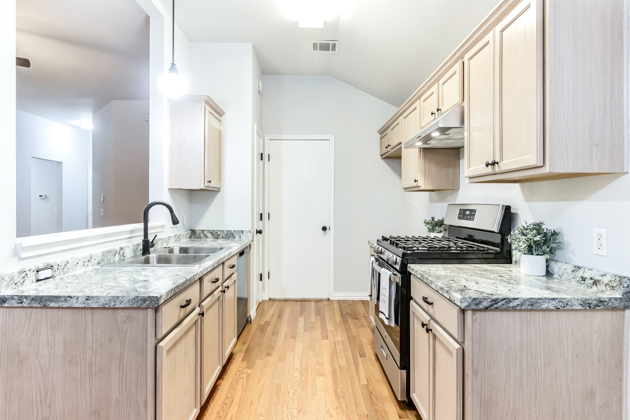 156 Keystone LOOP, Kyle, TX, 78640 | 3777908 | Realty Texas LLC