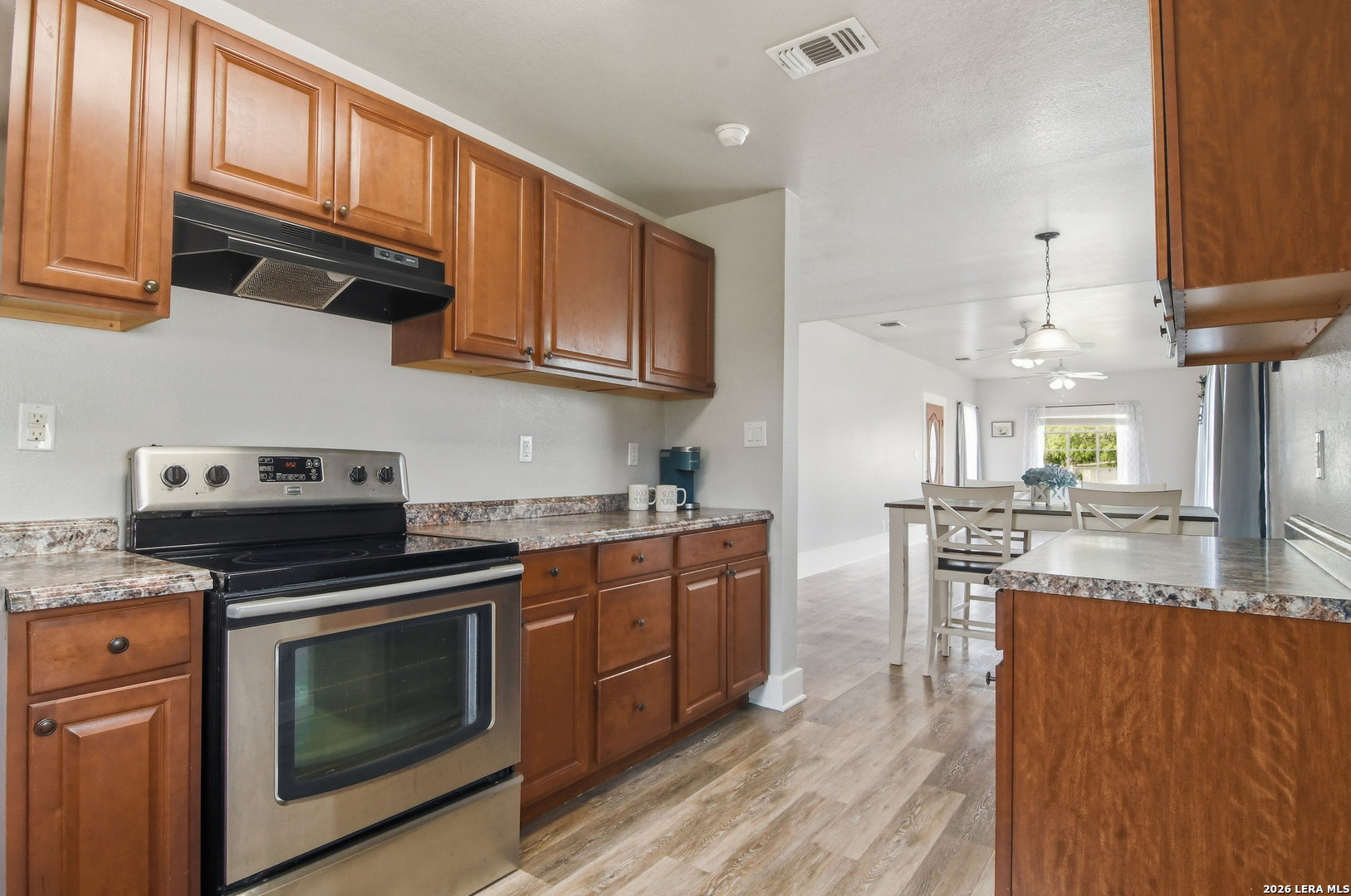 600 W Park, Devine, TX, 78016 | 1972363 | Realty Texas LLC