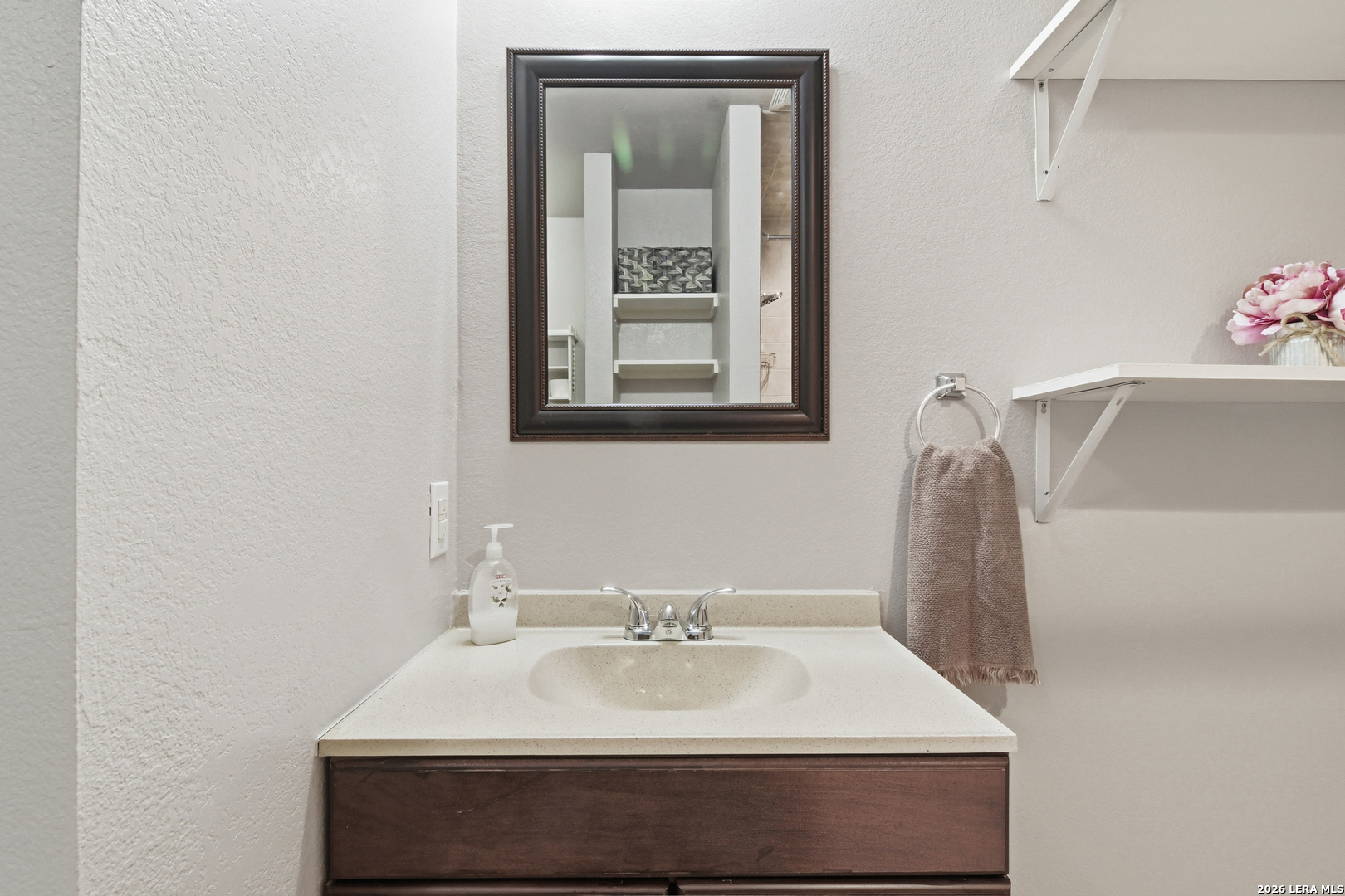 600 W Park, Devine, TX, 78016 | 1972363 | Realty Texas LLC