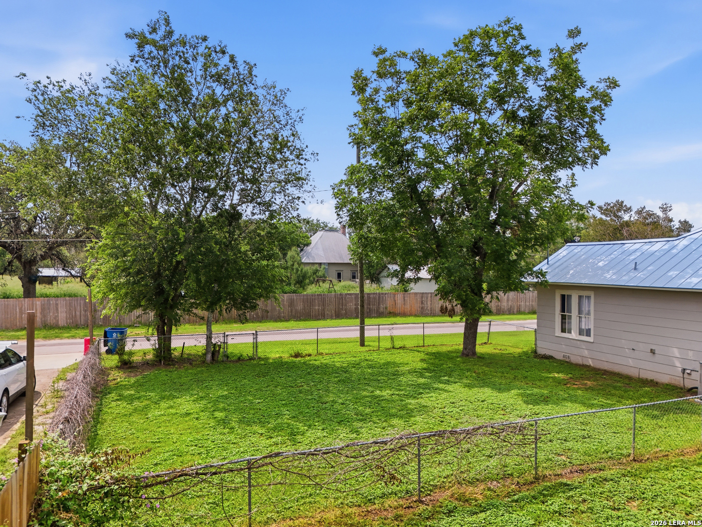 600 W Park, Devine, TX, 78016 | 1972363 | Realty Texas LLC