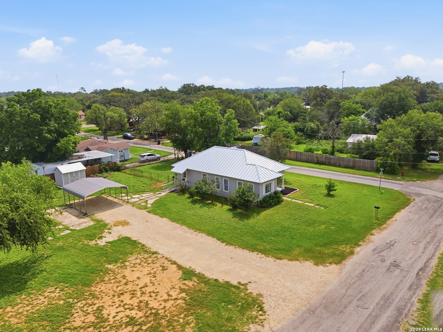 600 W Park, Devine, TX, 78016 | 1972363 | Realty Texas LLC