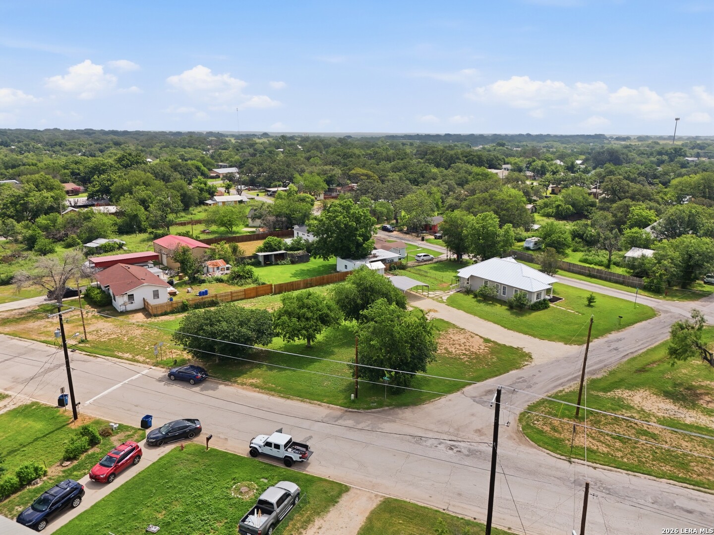 600 W Park, Devine, TX, 78016 | 1972363 | Realty Texas LLC