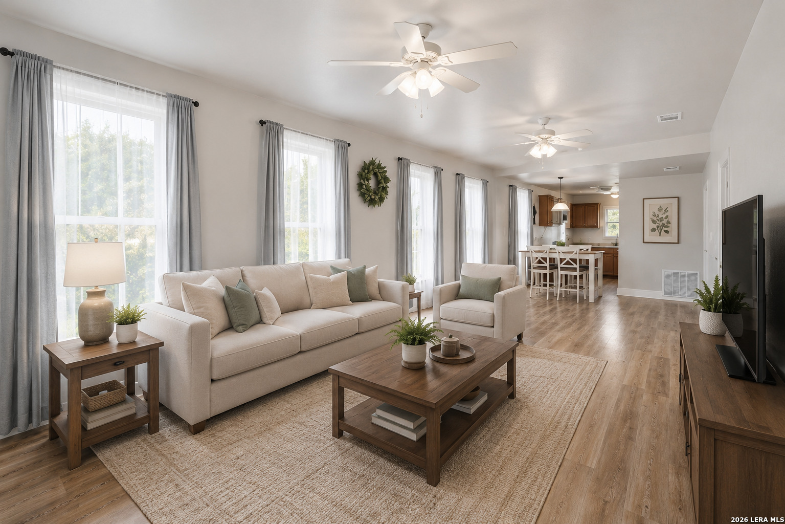 600 W Park, Devine, TX, 78016 | 1972363 | Realty Texas LLC