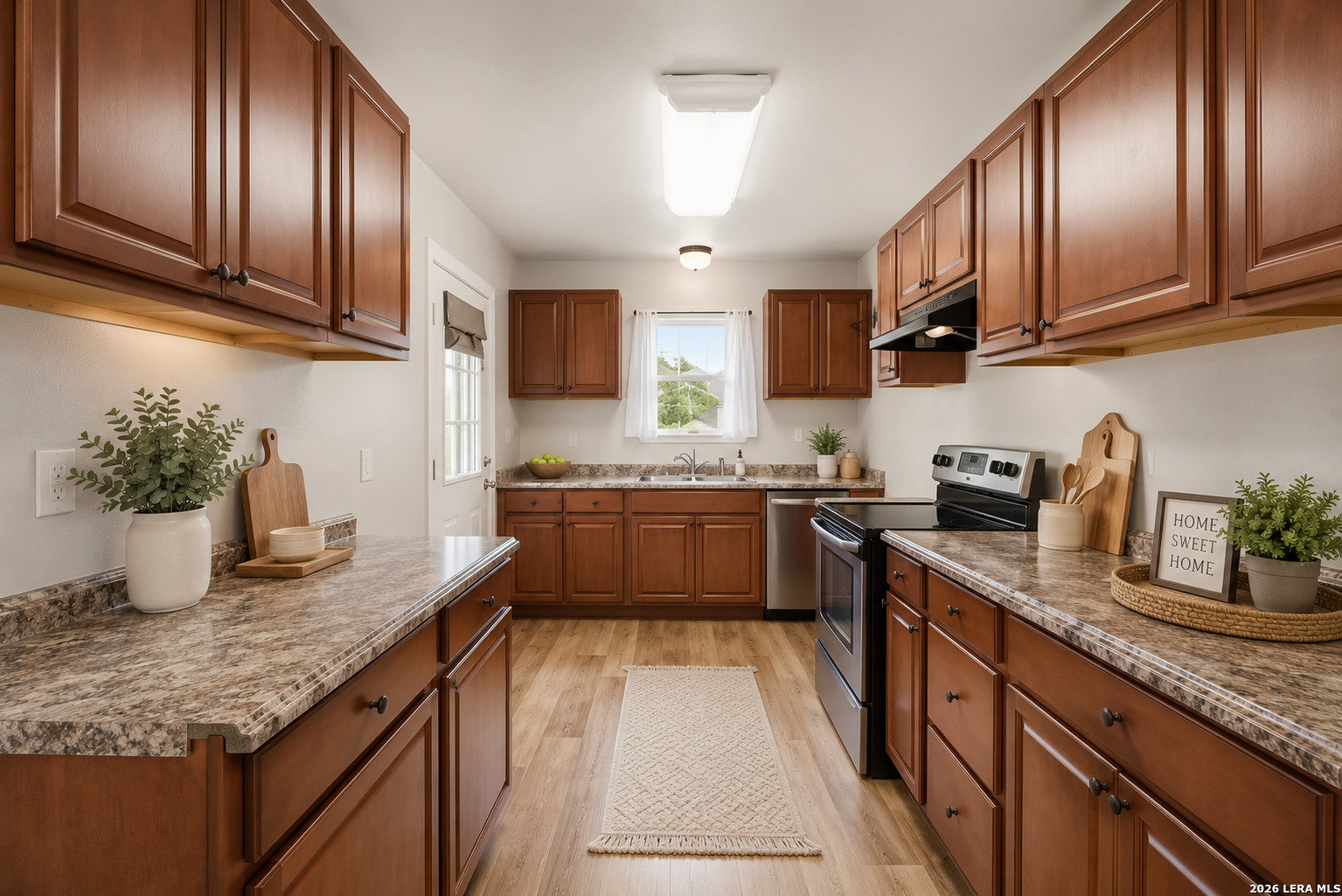 600 W Park, Devine, TX, 78016 | 1972363 | Realty Texas LLC