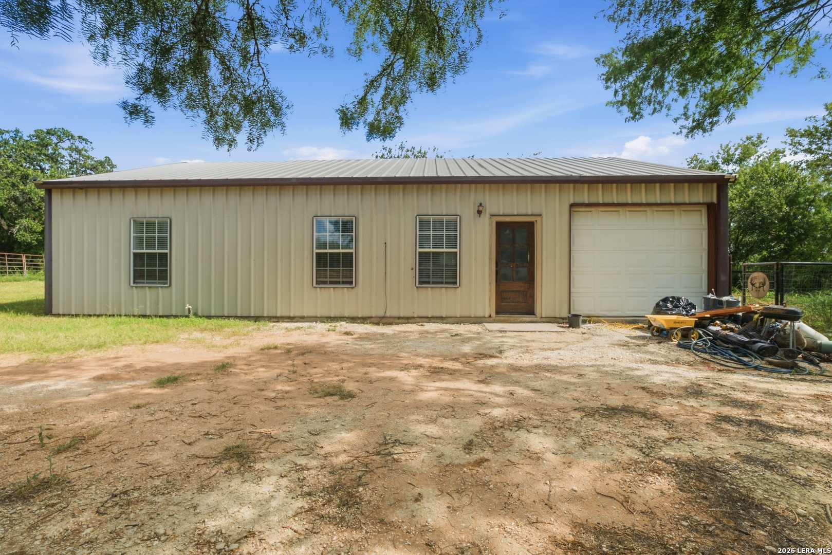 909 County Road 669, Devine, TX, 78016 | 1992859 | Realty Texas LLC