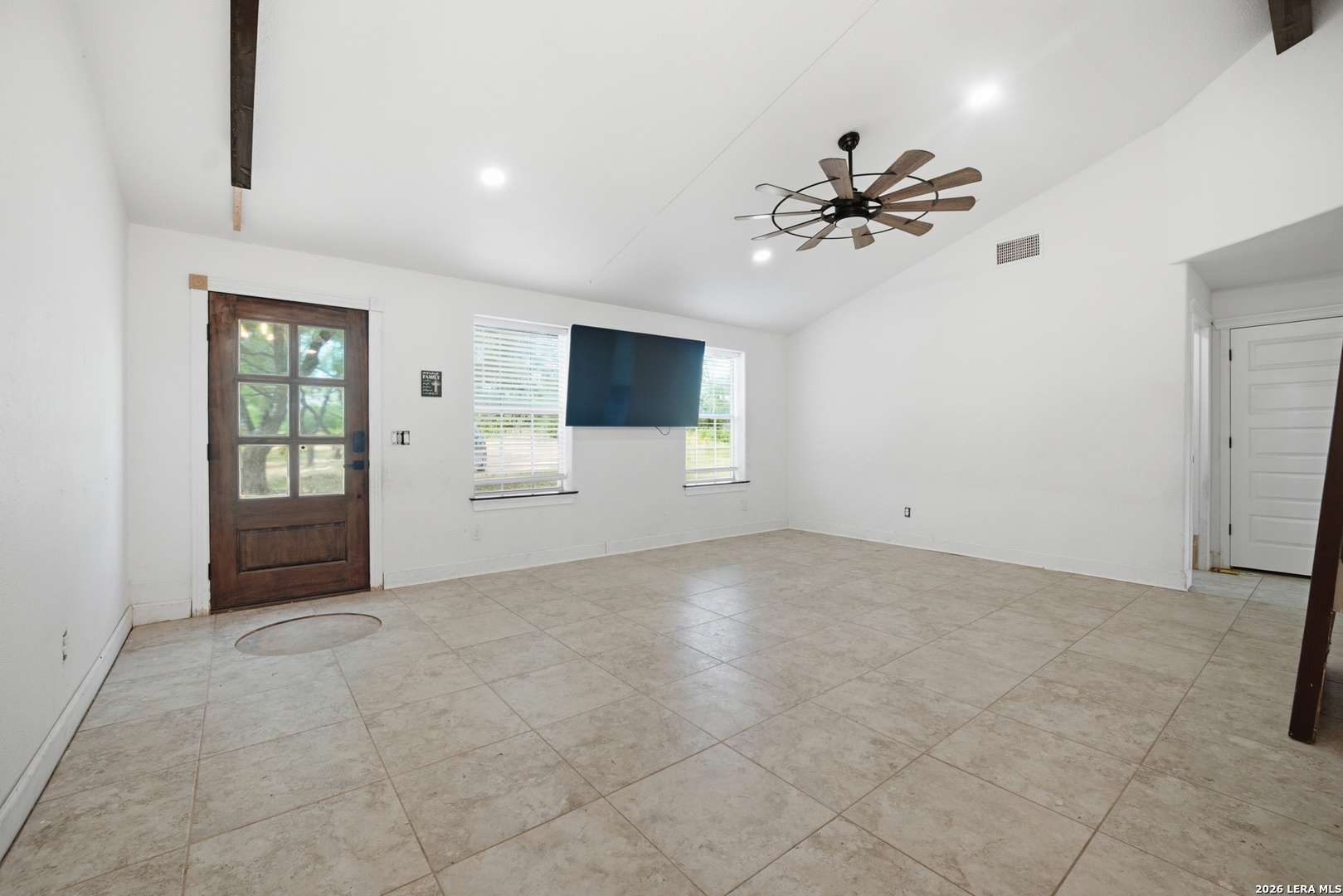 909 County Road 669, Devine, TX, 78016 | 1992859 | Realty Texas LLC