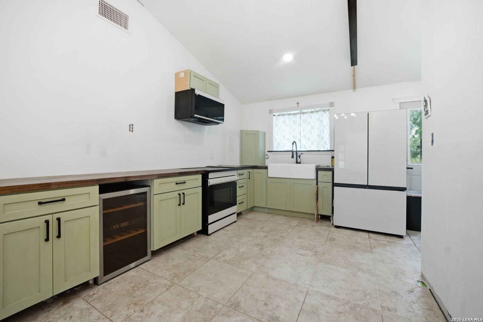 909 County Road 669, Devine, TX, 78016 | 1992859 | Realty Texas LLC