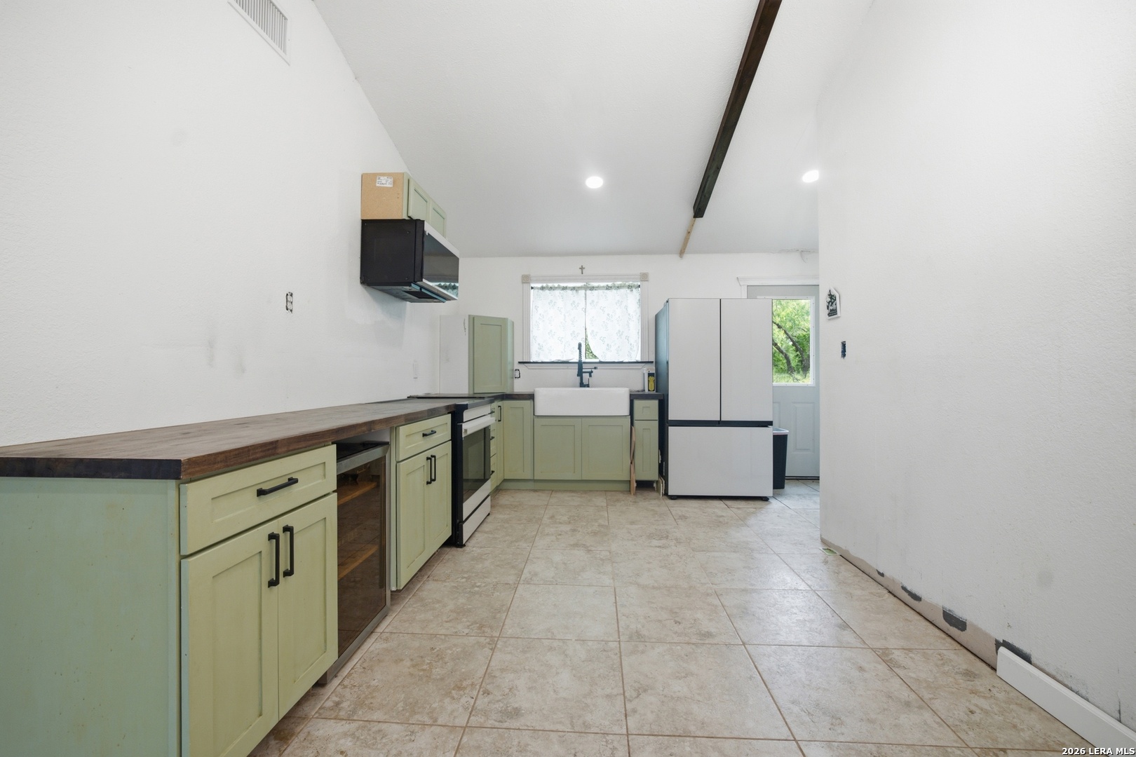 909 County Road 669, Devine, TX, 78016 | 1992859 | Realty Texas LLC