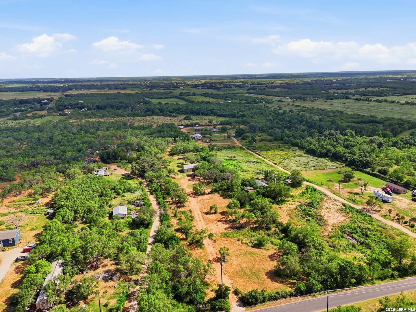 909 County Road 669, Devine, TX, 78016 | 1992859 | Realty Texas LLC