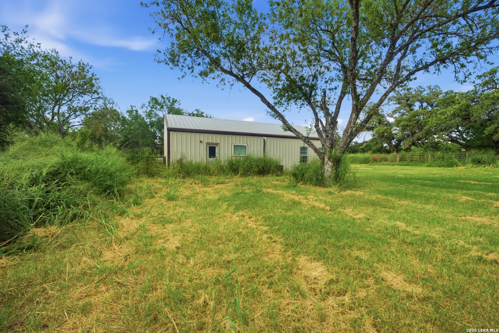 909 County Road 669, Devine, TX, 78016 | 1992859 | Realty Texas LLC