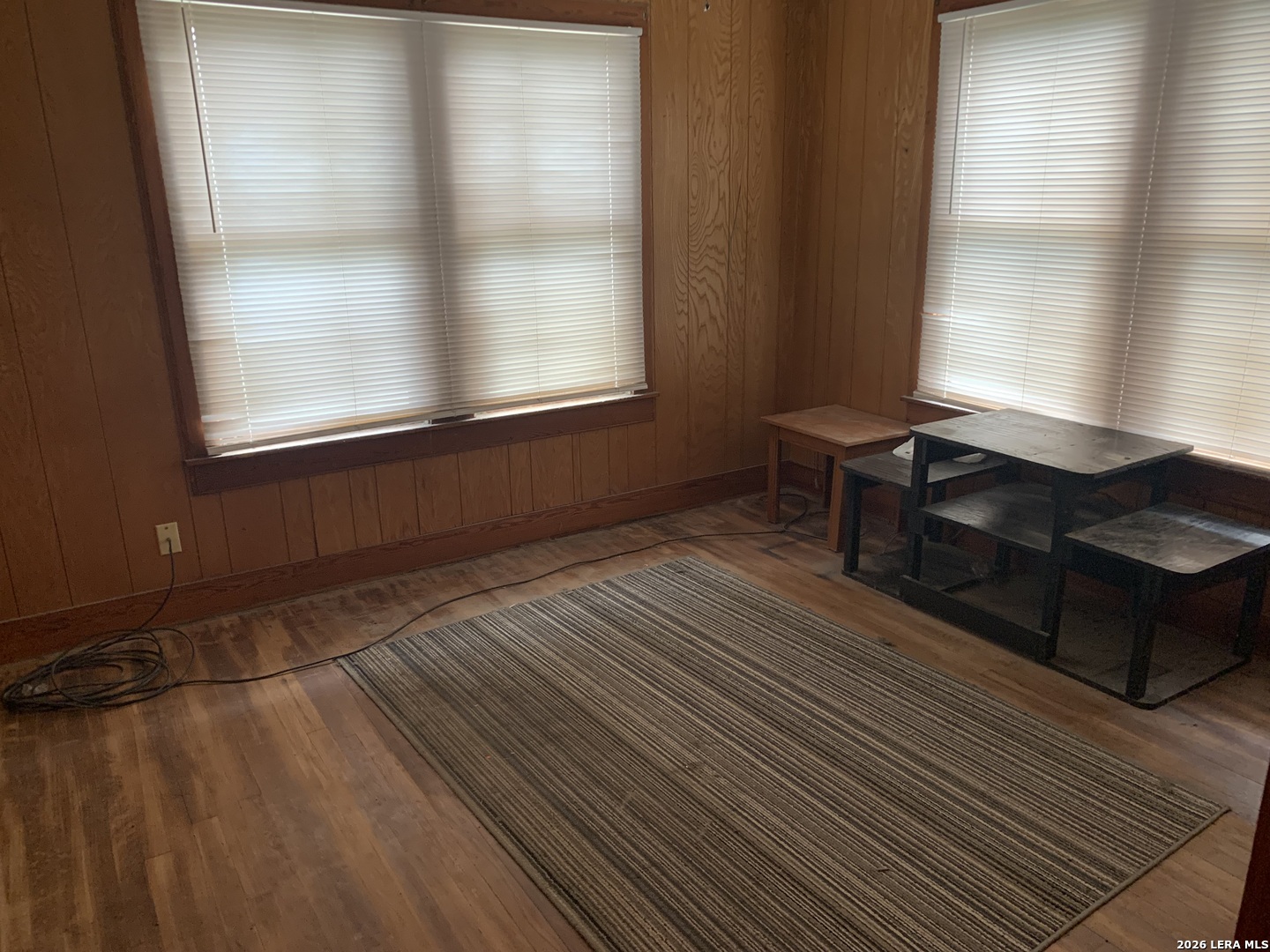 502 Bowman Ave, Devine, TX, 78016 | 1995385 | Realty Texas LLC