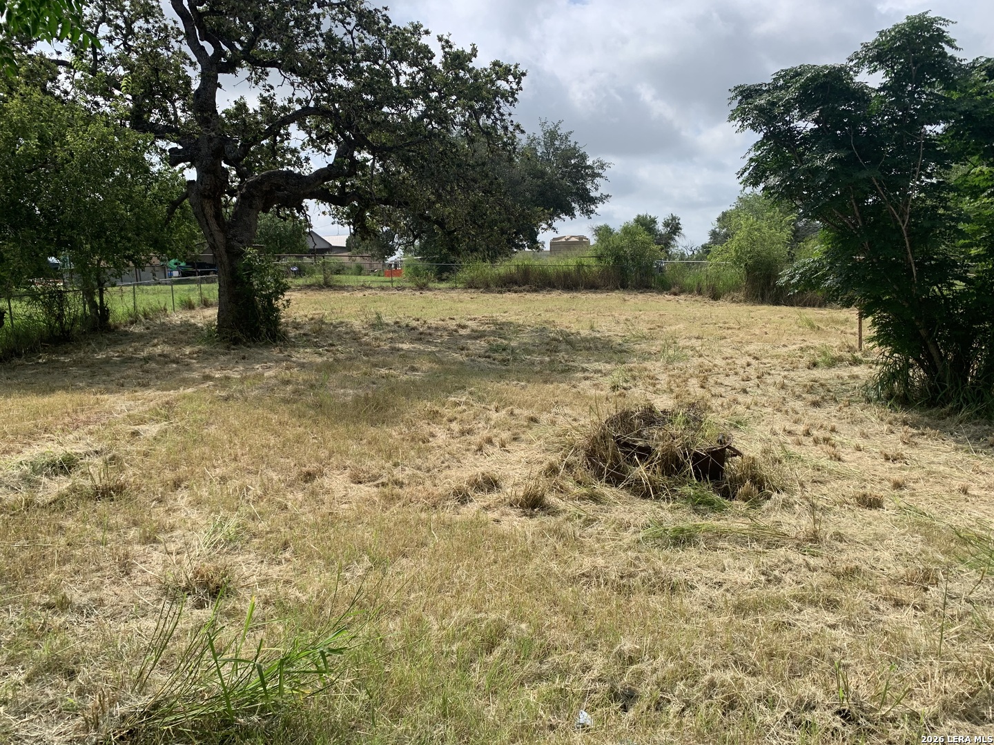 502 Bowman Ave, Devine, TX, 78016 | 1995385 | Realty Texas LLC