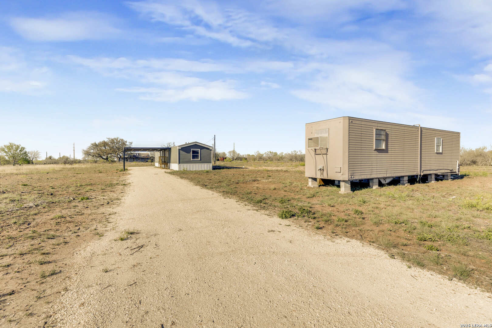 2811 cr 467, Devine, TX, 78016 | 1995579 | Realty Texas LLC