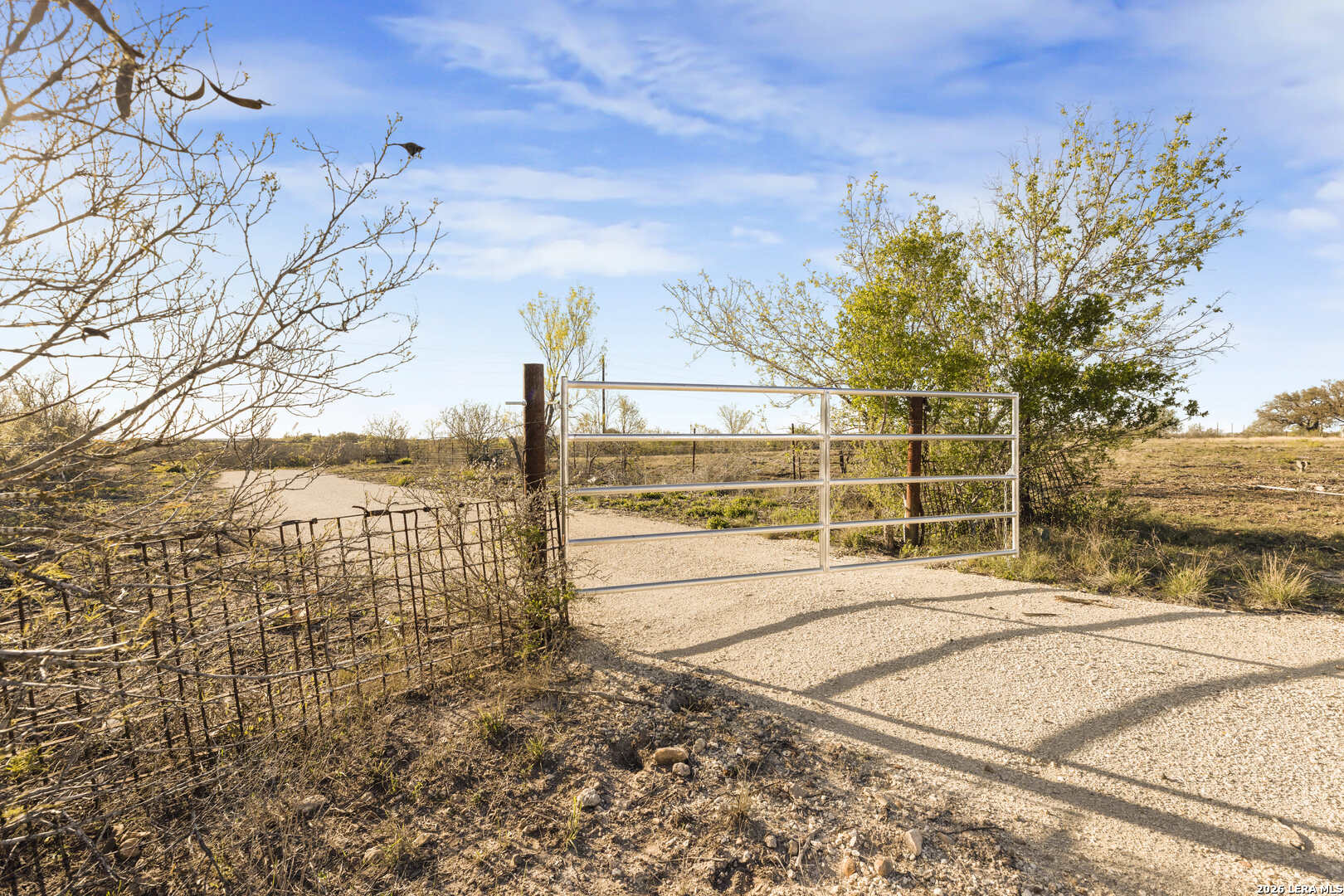 2811 cr 467, Devine, TX, 78016 | 1995579 | Realty Texas LLC