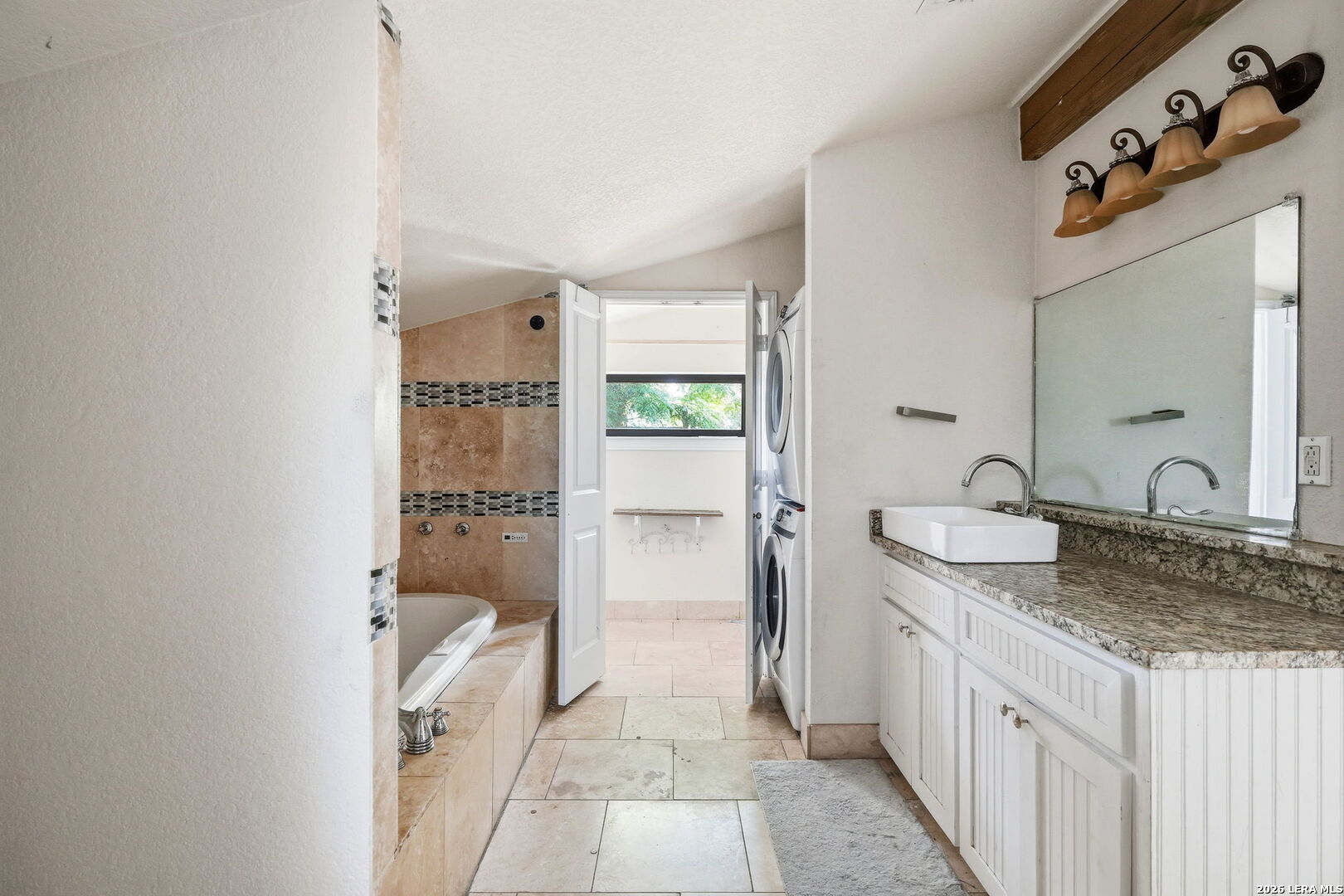 606 E AUSTIN ST, Luling, TX, 78648 | 1997087 | Realty Texas LLC