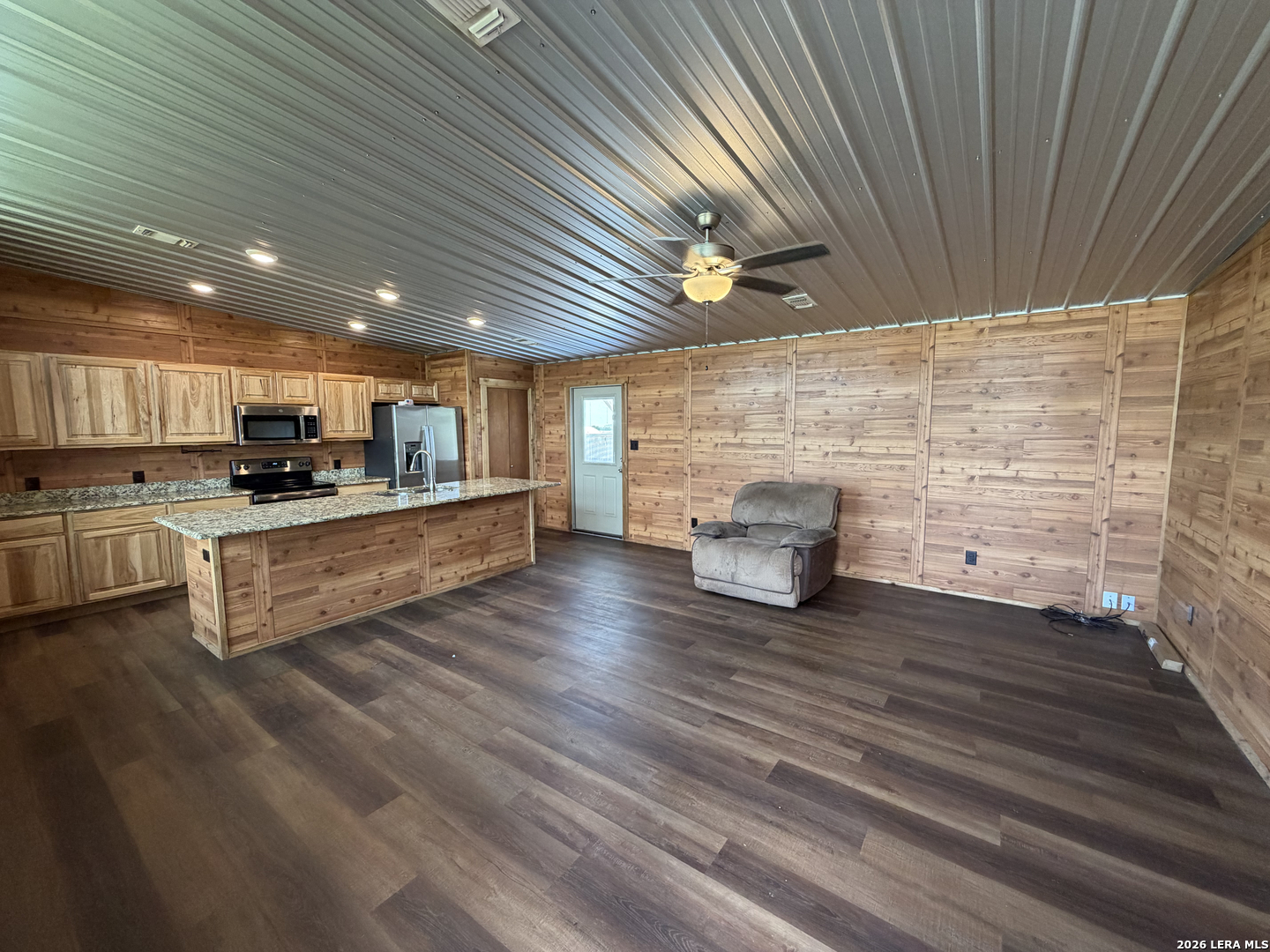 7002 County Road 4514, Devine, TX, 78016 | 1998845 | Realty Texas LLC