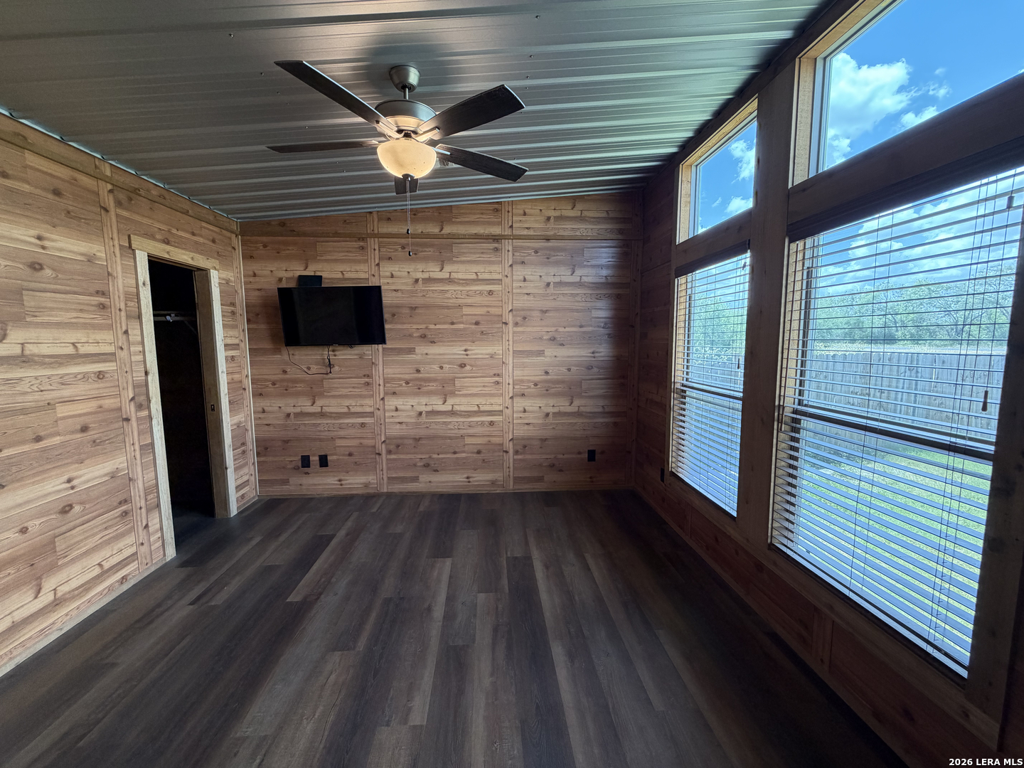 7002 County Road 4514, Devine, TX, 78016 | 1998845 | Realty Texas LLC