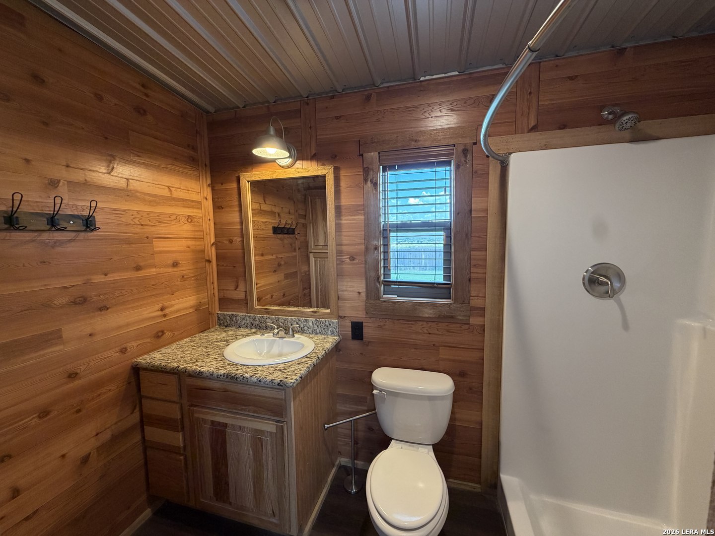 7002 County Road 4514, Devine, TX, 78016 | 1998845 | Realty Texas LLC