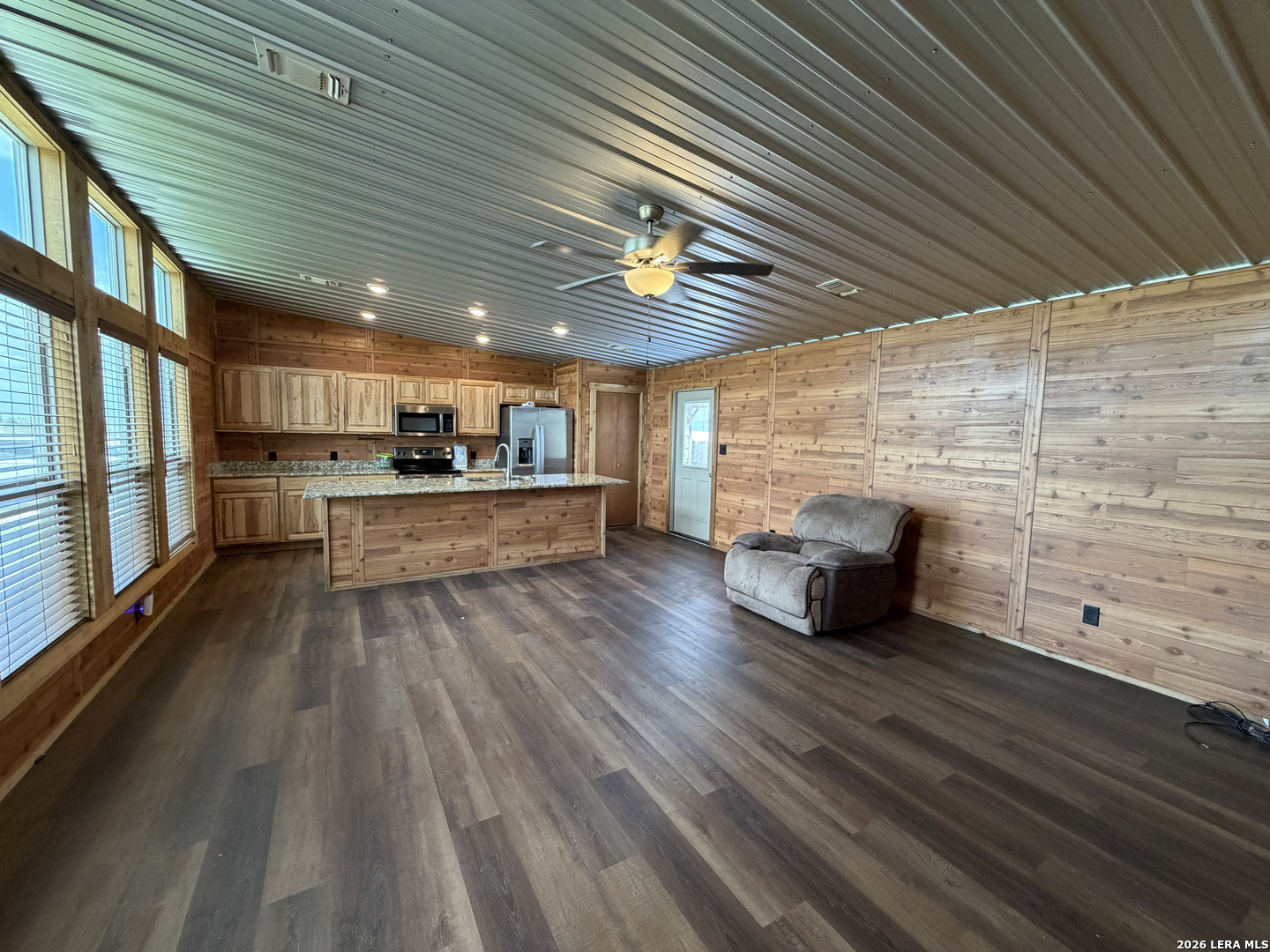 7002 County Road 4514, Devine, TX, 78016 | 1998845 | Realty Texas LLC