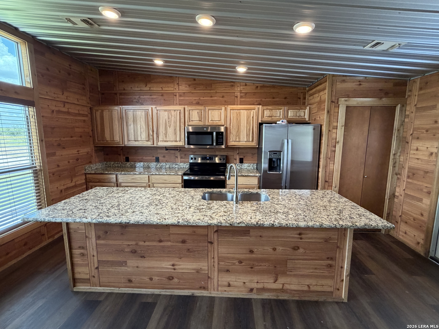 7002 County Road 4514, Devine, TX, 78016 | 1998845 | Realty Texas LLC