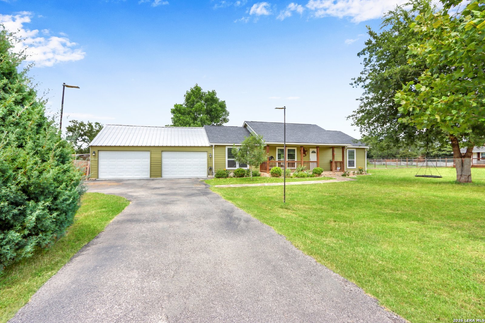20051 SENIOR RD, Von Ormy, TX, 78073 | 2000411 | Realty Texas LLC